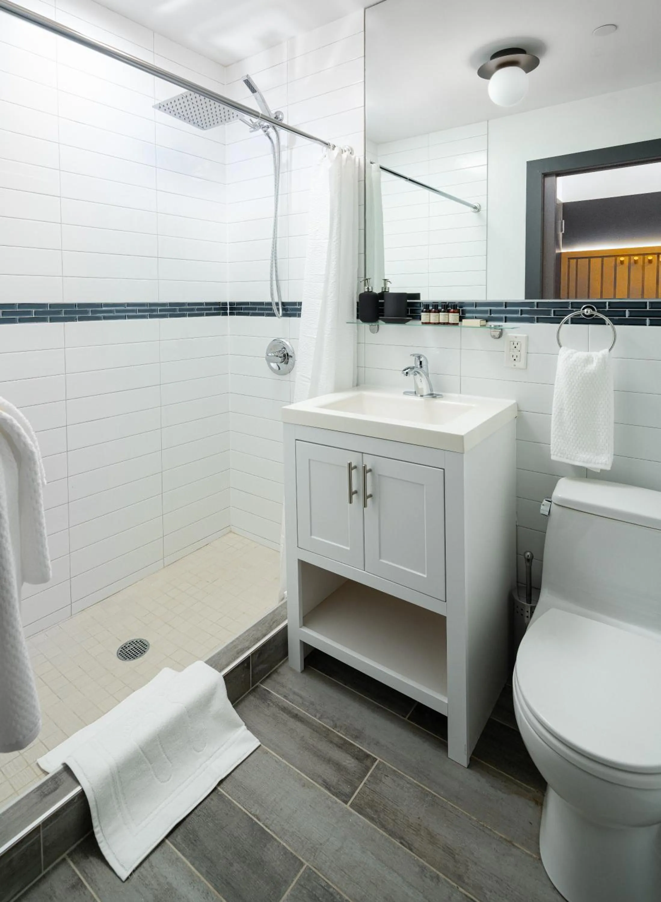 Bathroom in Little Charlie Hotel