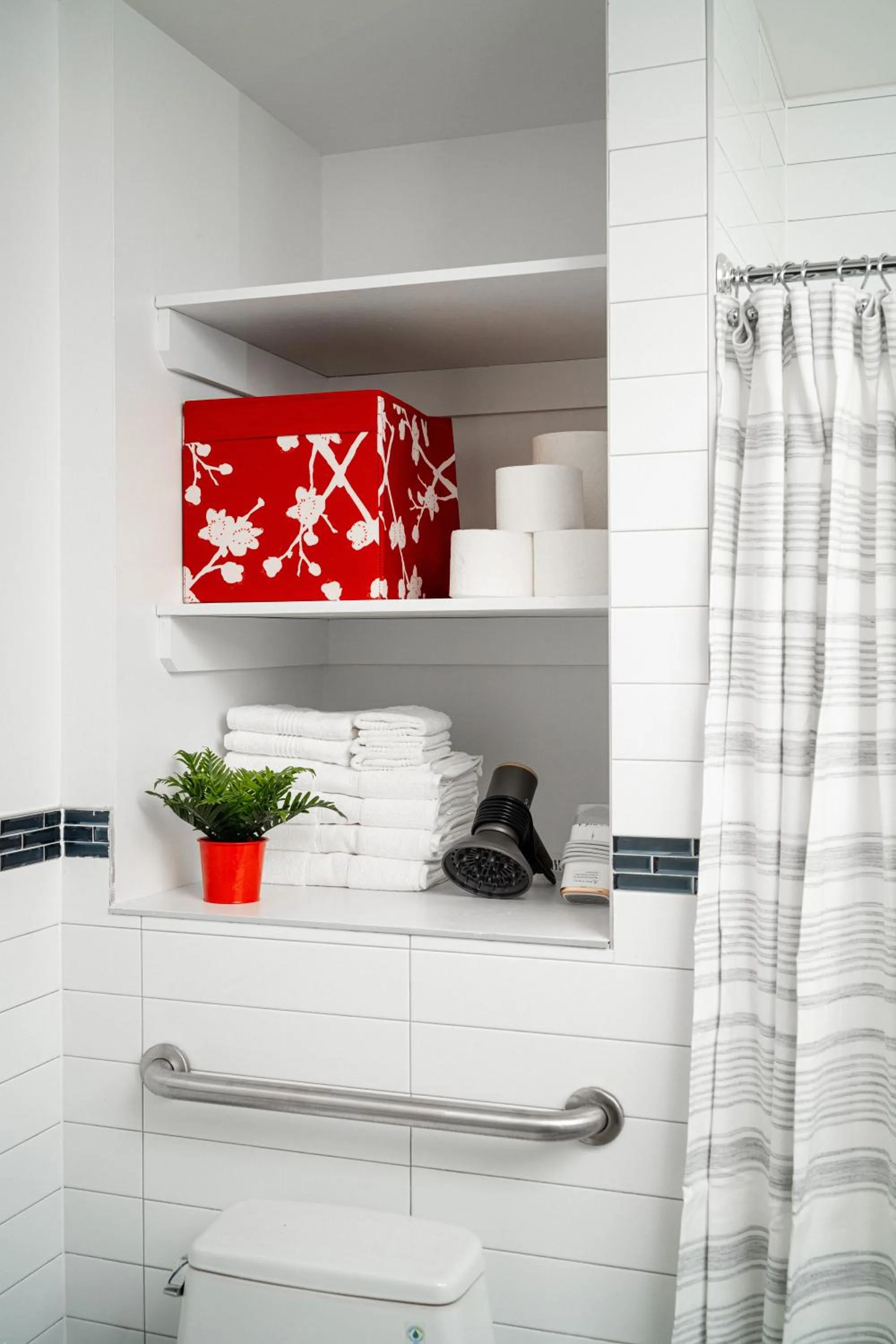 Bathroom in Little Charlie Hotel