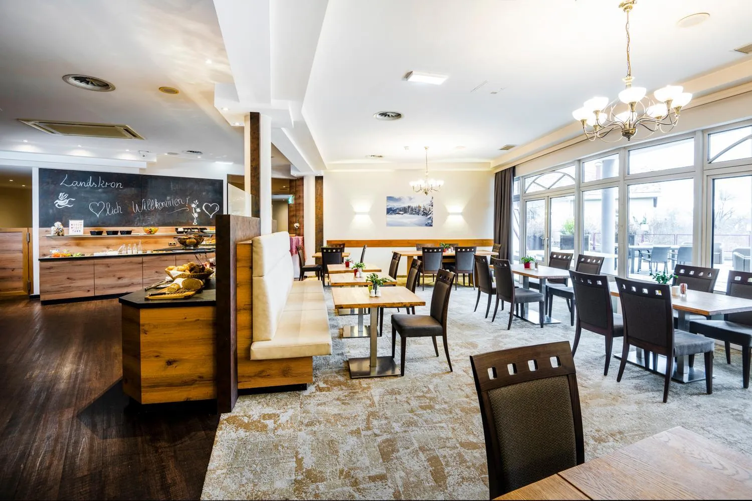 Restaurant/places to eat in Hotel Landskron