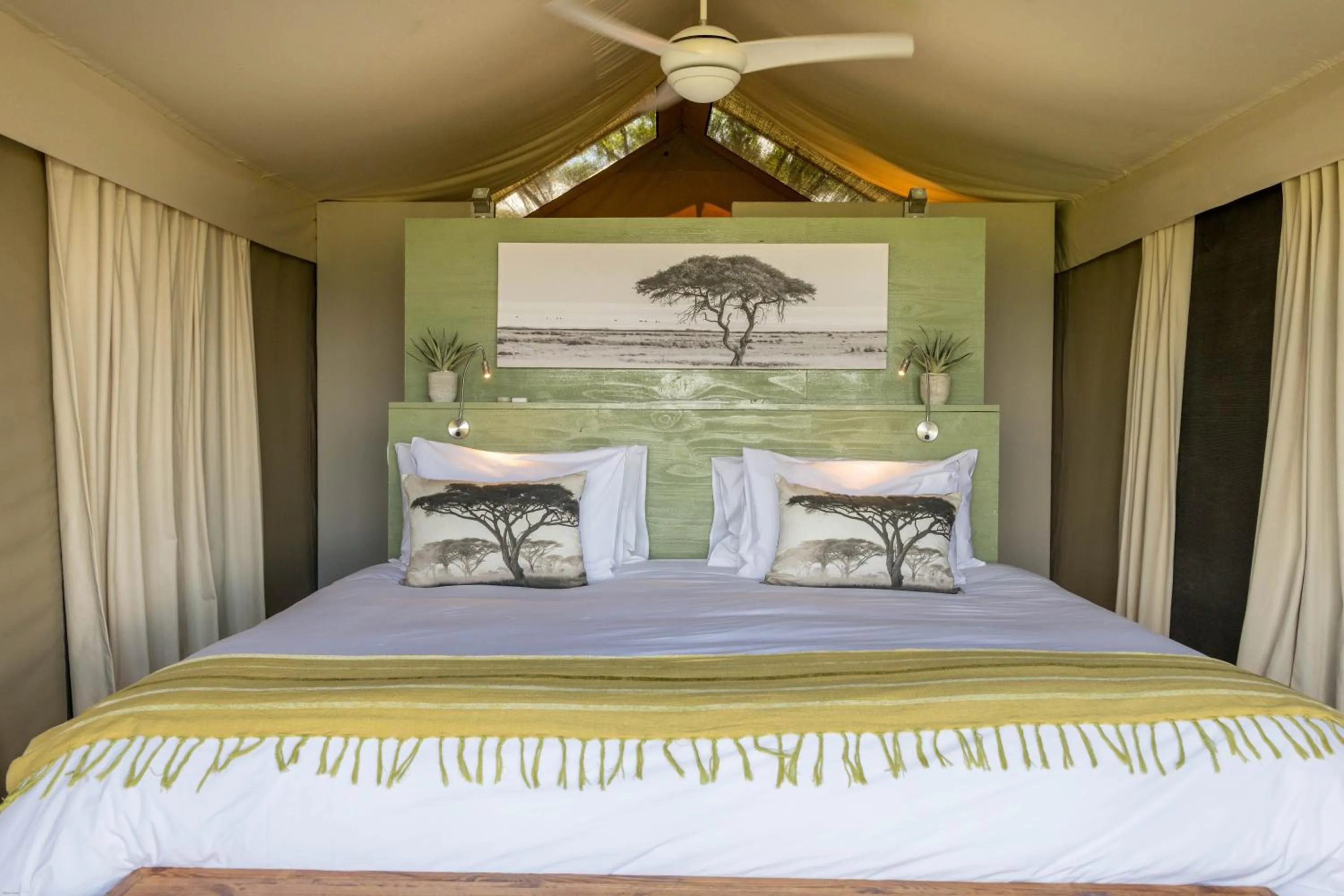 Bed in Muluwa Lodge