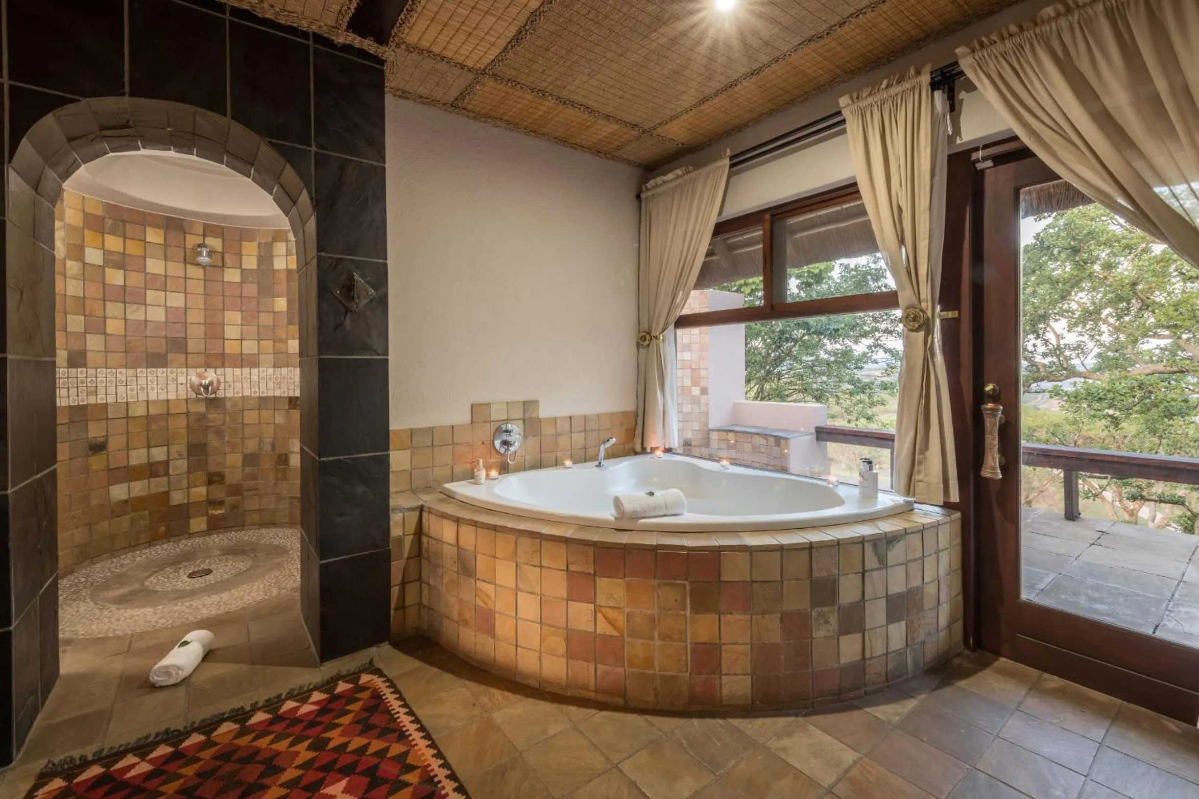 Bathroom in Muluwa Lodge