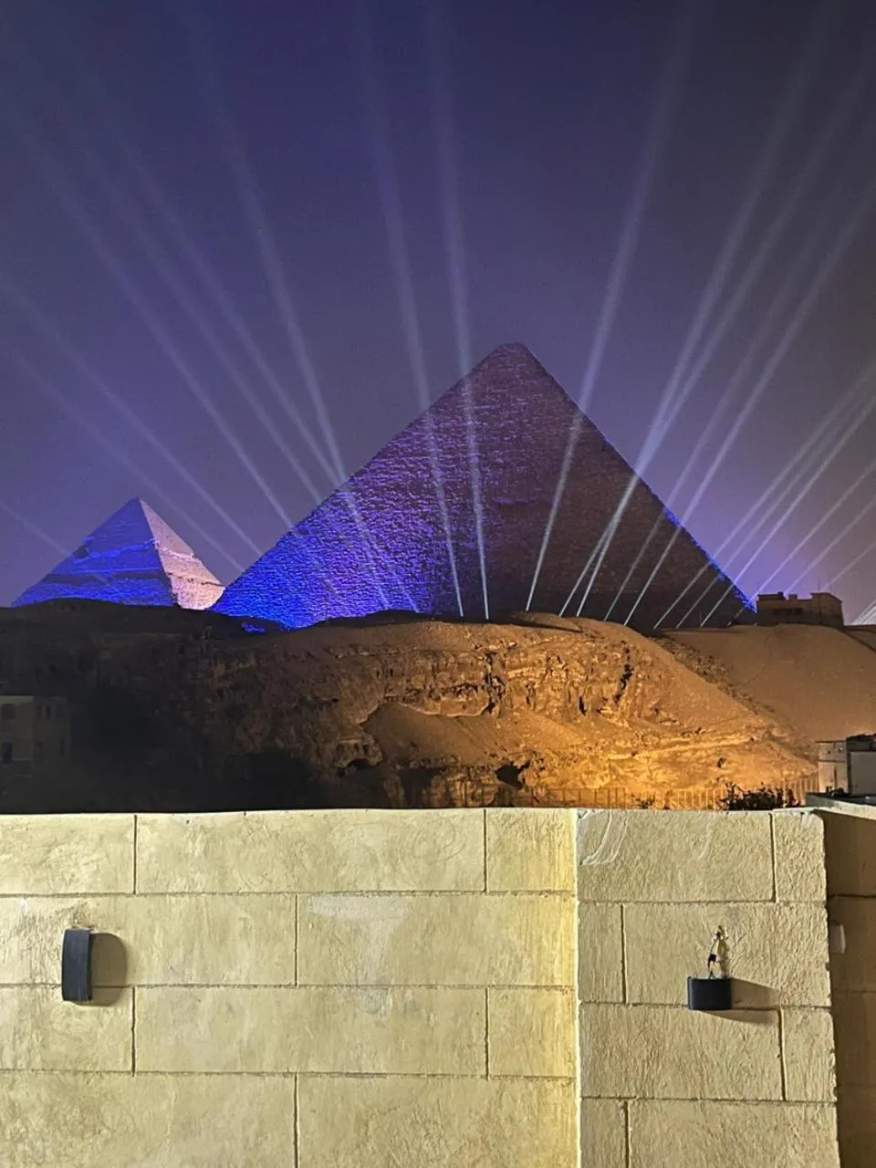 Night in El Khalil Pyramids View Inn