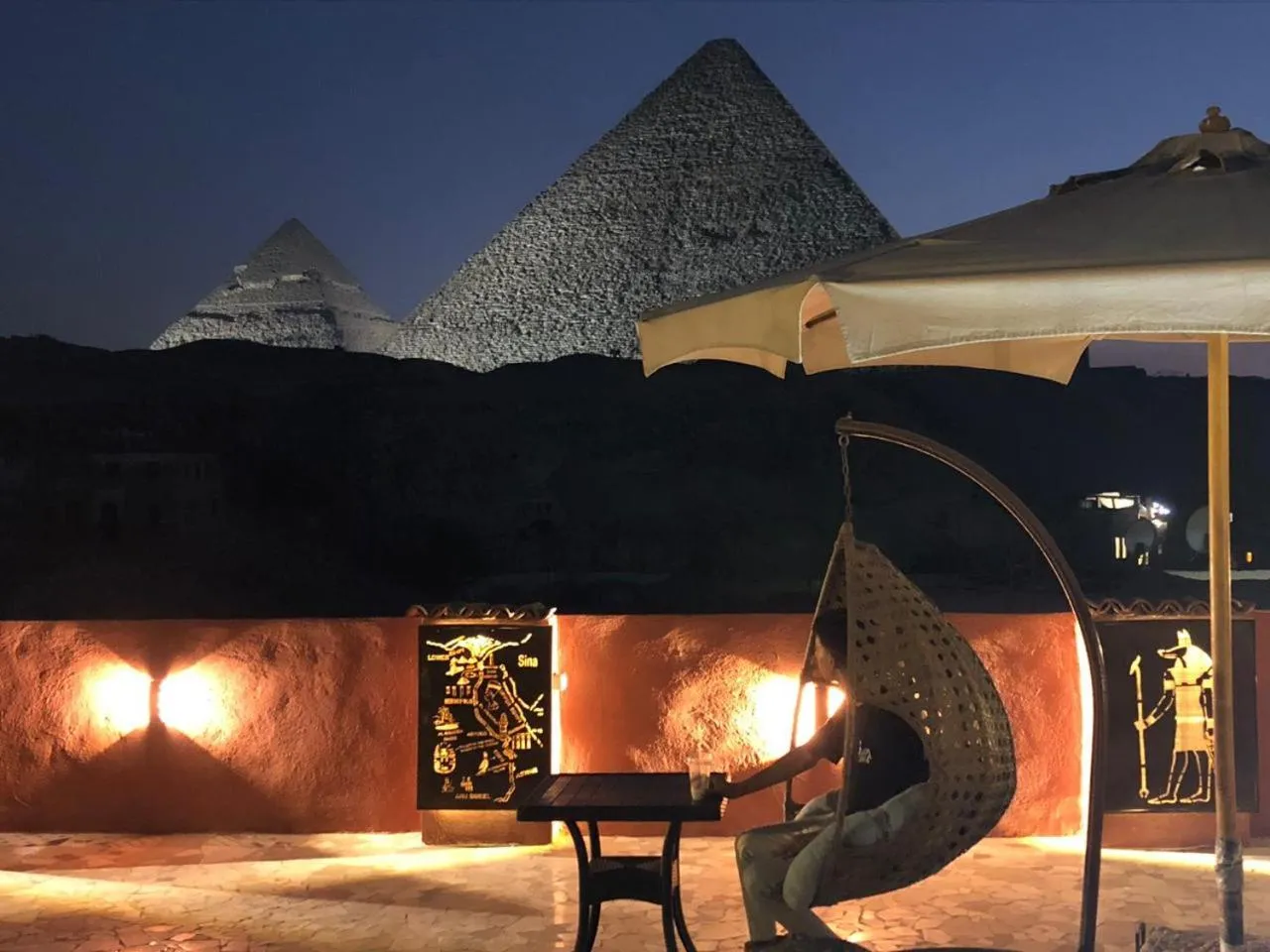 Night in El Khalil Pyramids View Inn