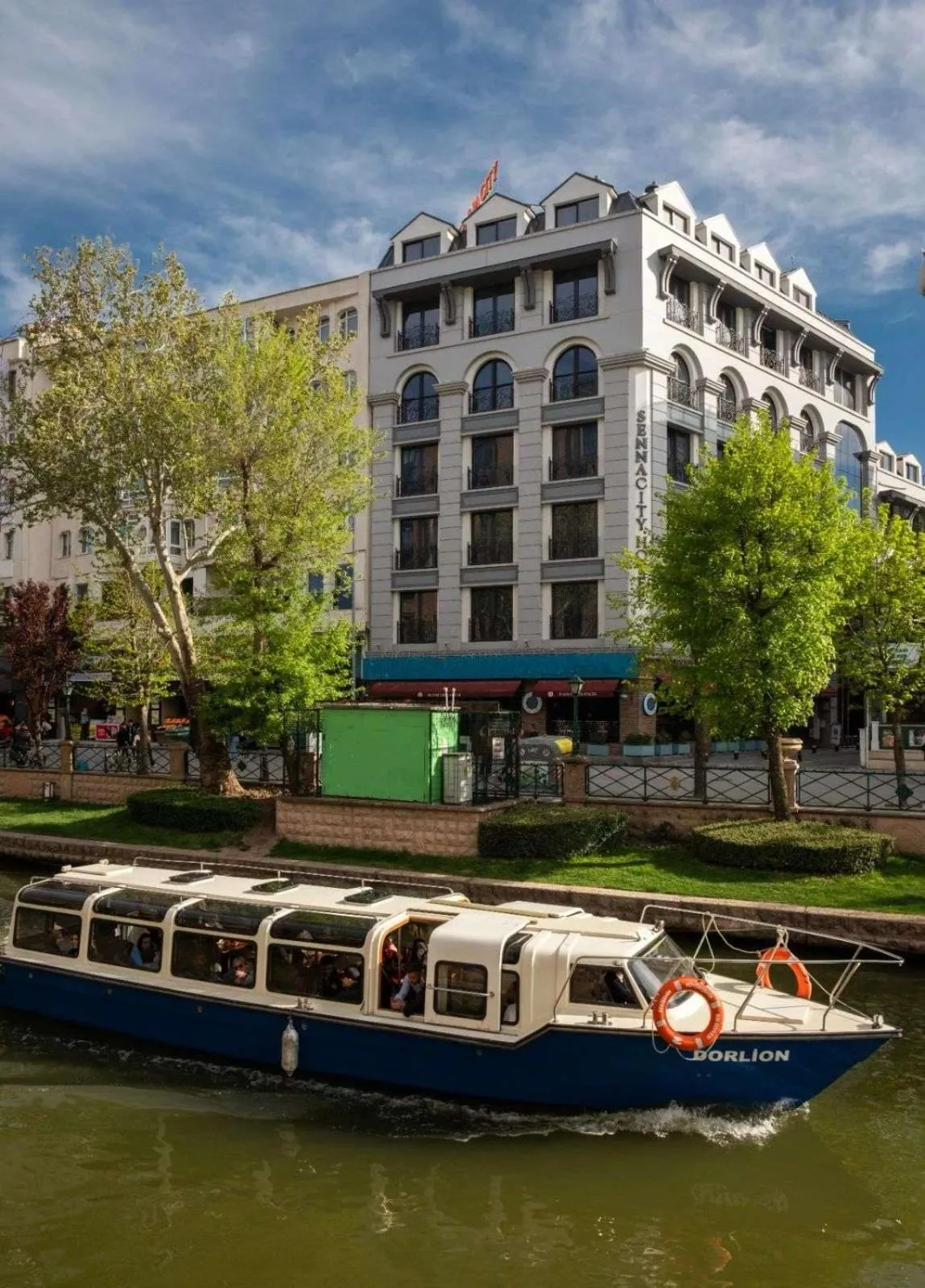 Property building in SennaCity Hotel