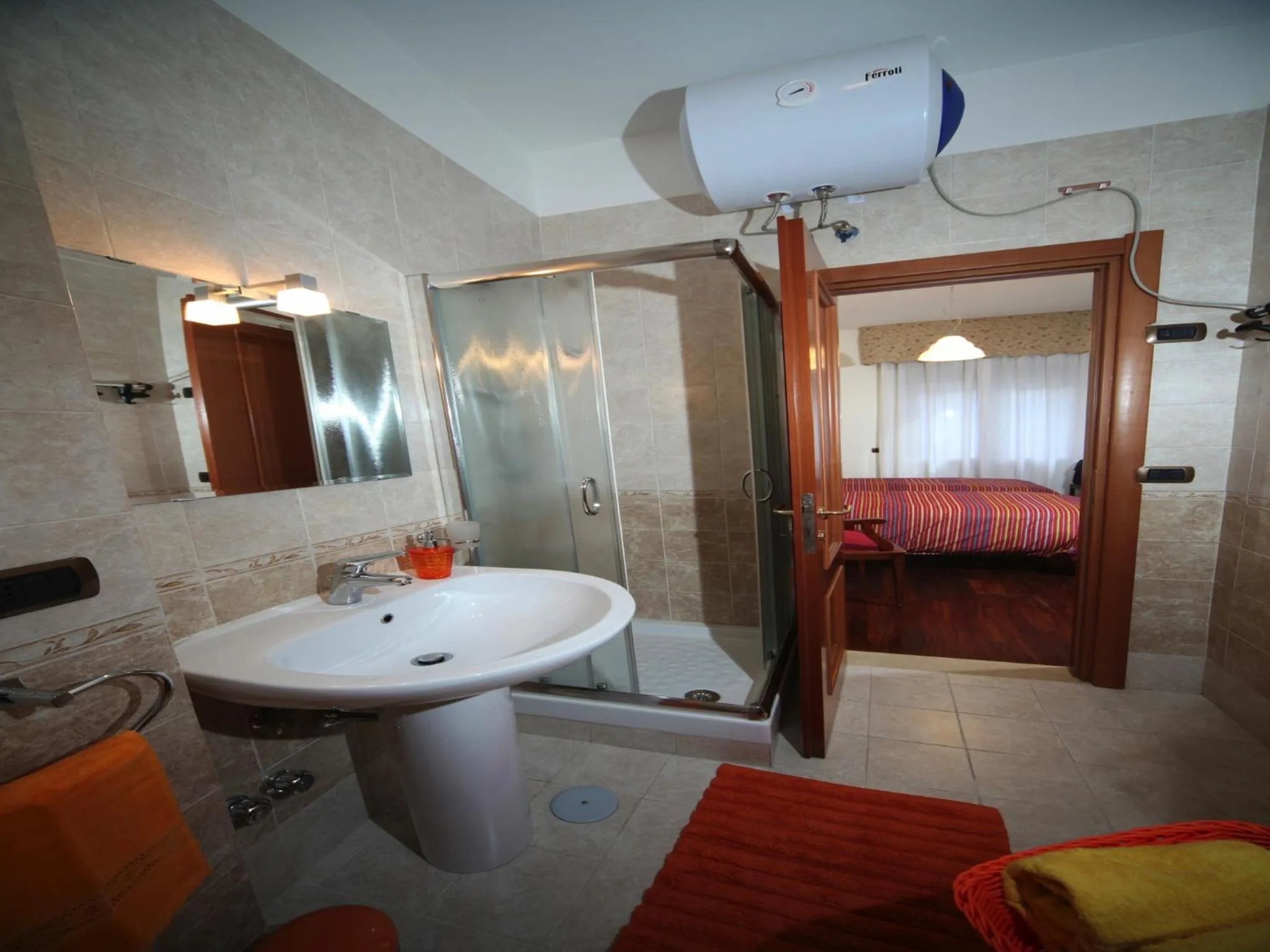 Shower, Bed in Napoli Porta Di Mare