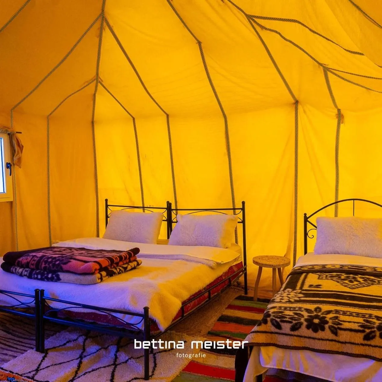 Bed in Tinfou desert camp