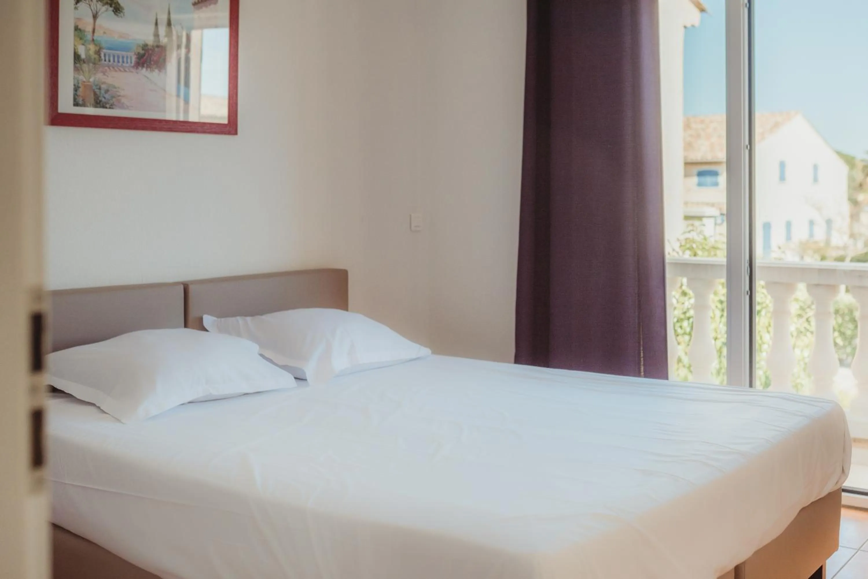 Bed in Domaine Le Clos des Oliviers