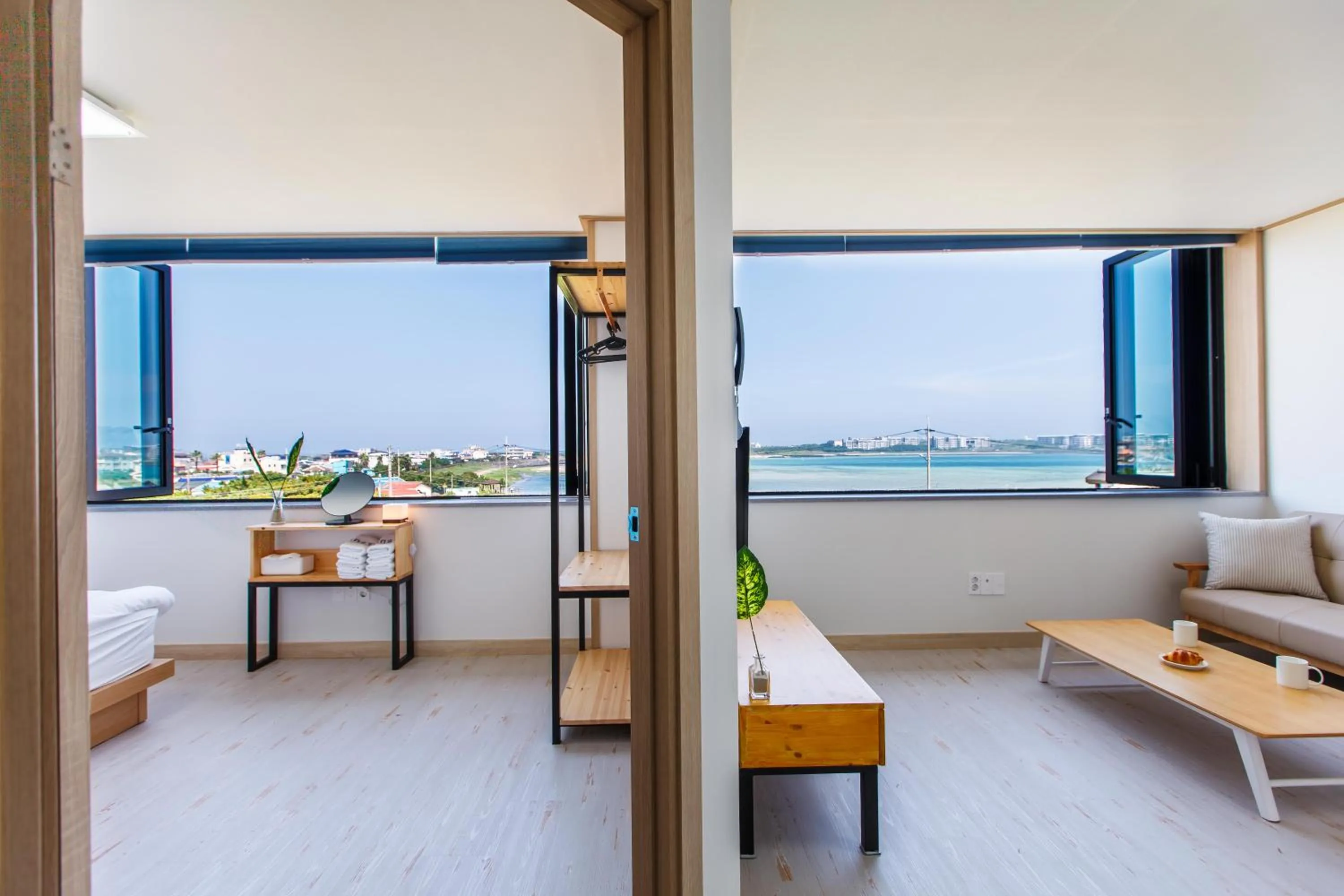 Photo of the whole room in BnSun Pension