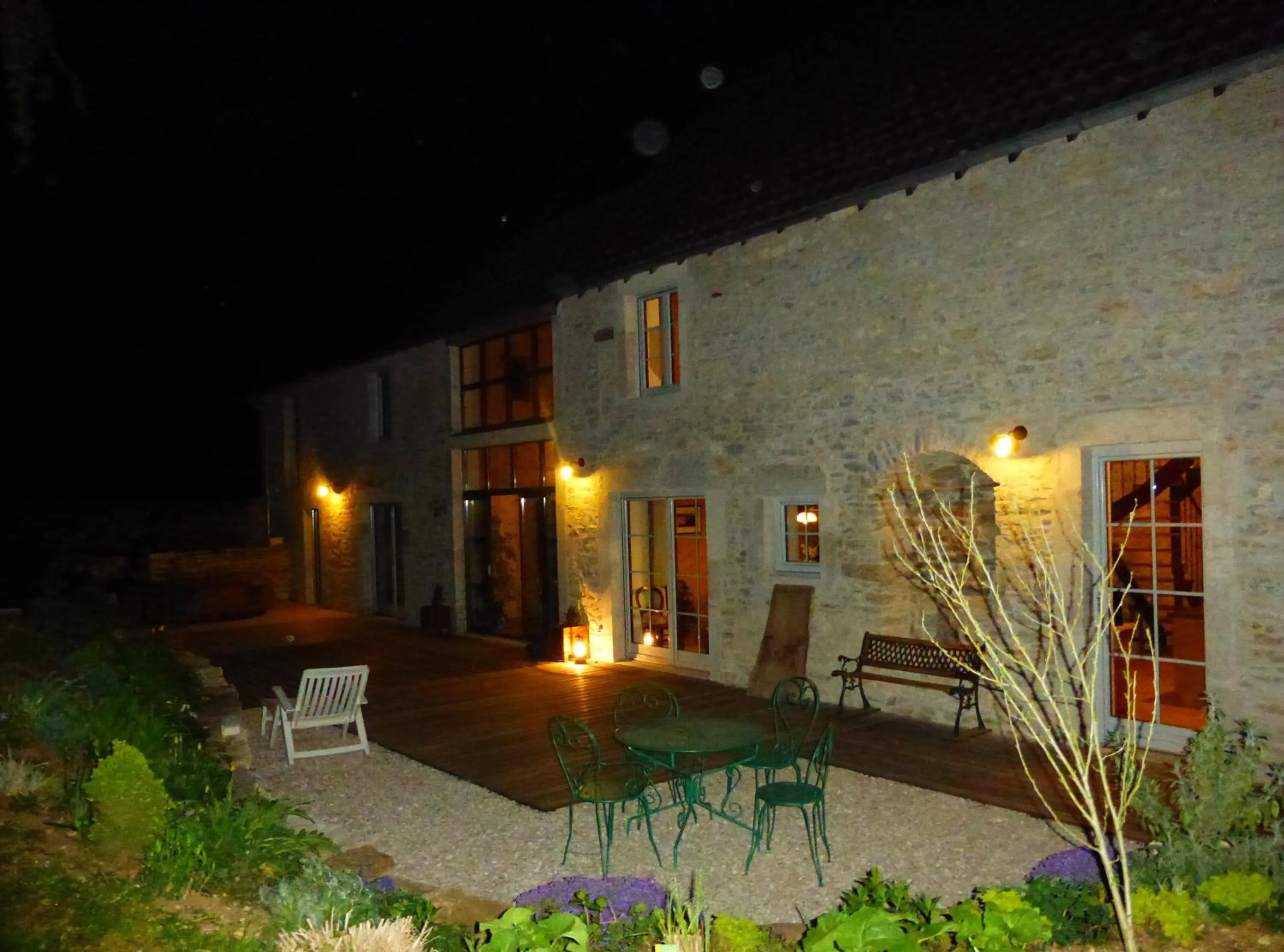 Night in Chambres d'hôtes Béred Vuillemin