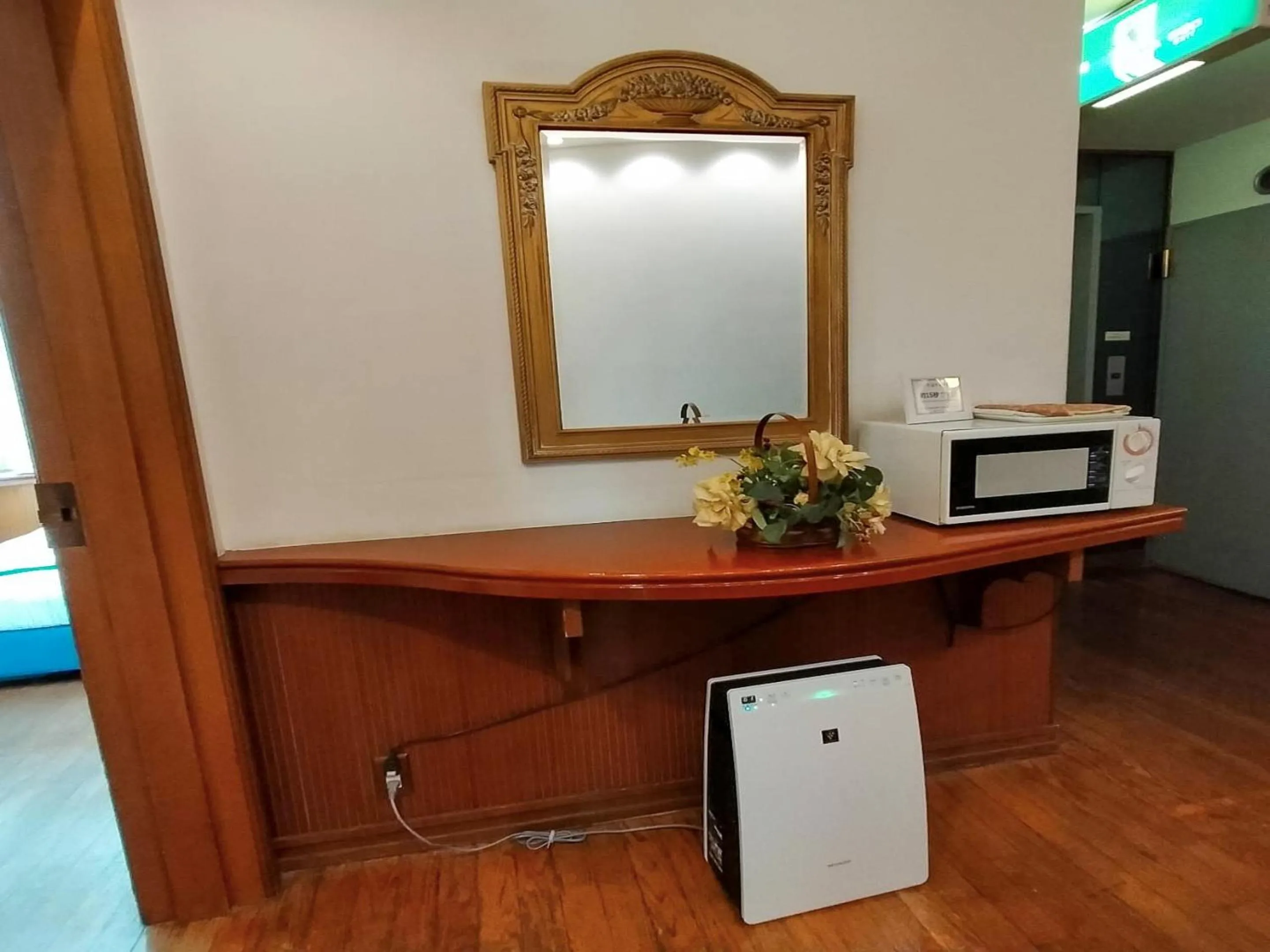 minibar in HOTEL POSH