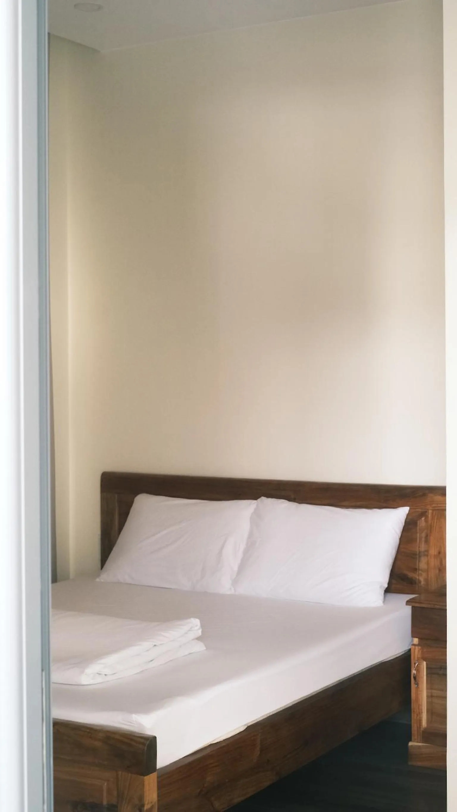 Photo of the whole room, Bed in Hoàng Đô Hotel