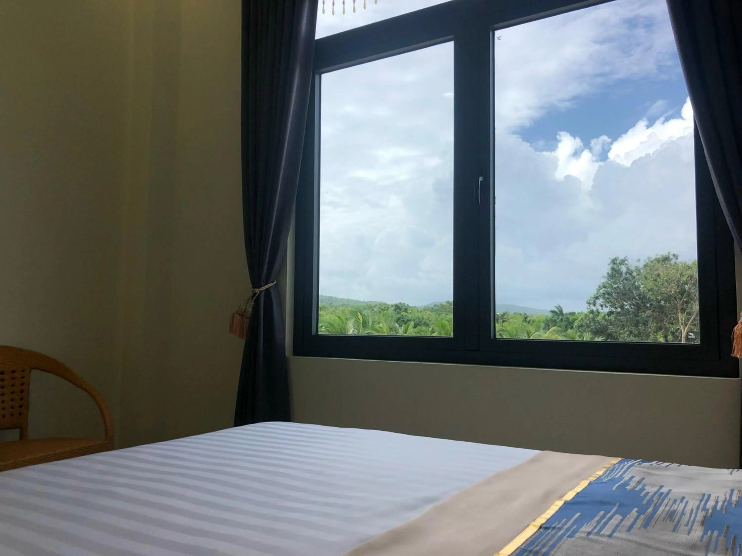 Photo of the whole room, Bed in Hoàng Đô Hotel