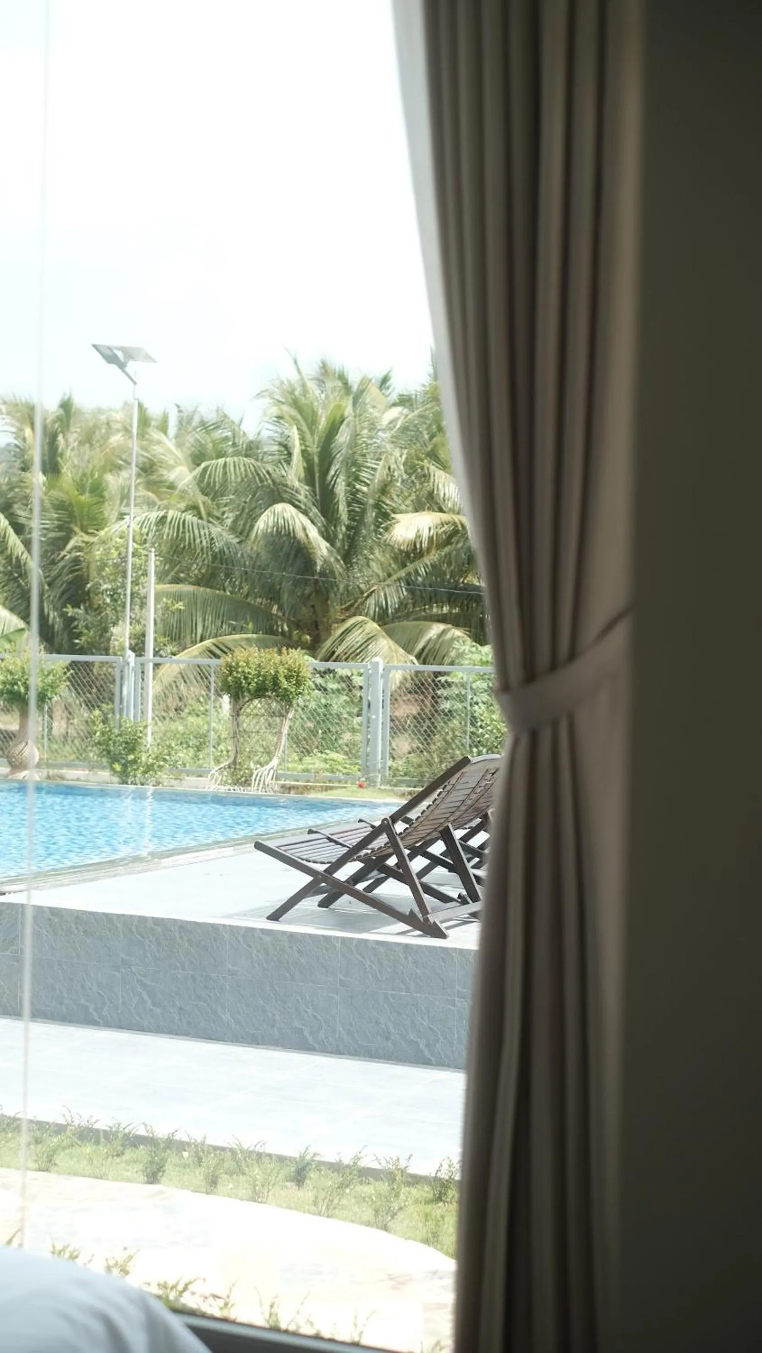 Swimming pool in Hoàng Đô Hotel