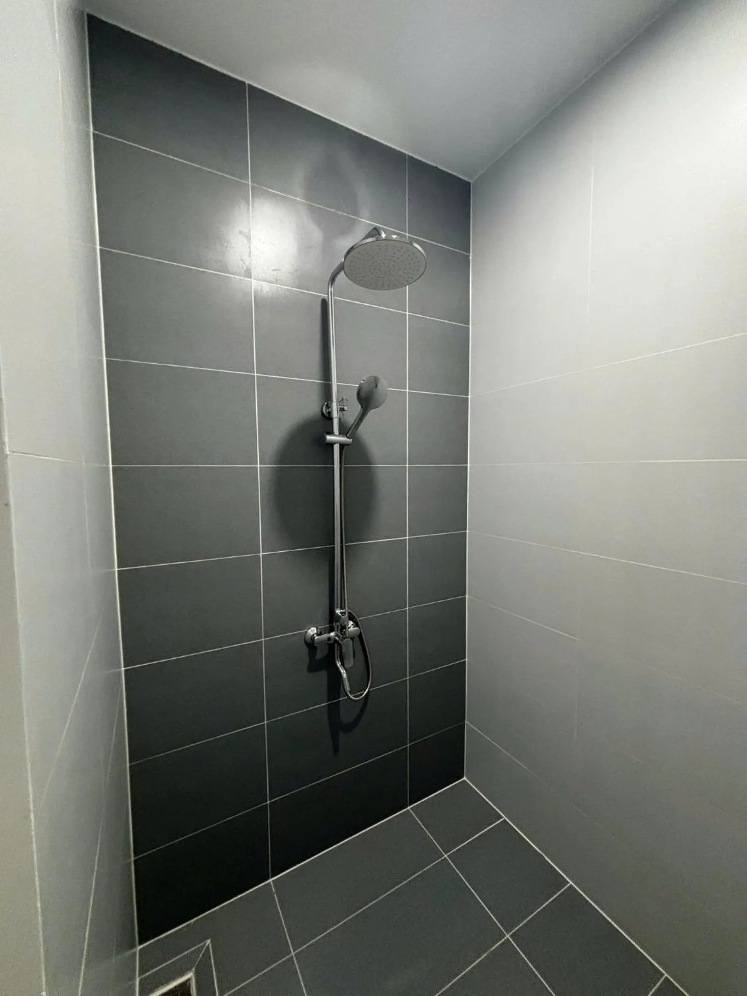 Shower in Hoàng Đô Hotel