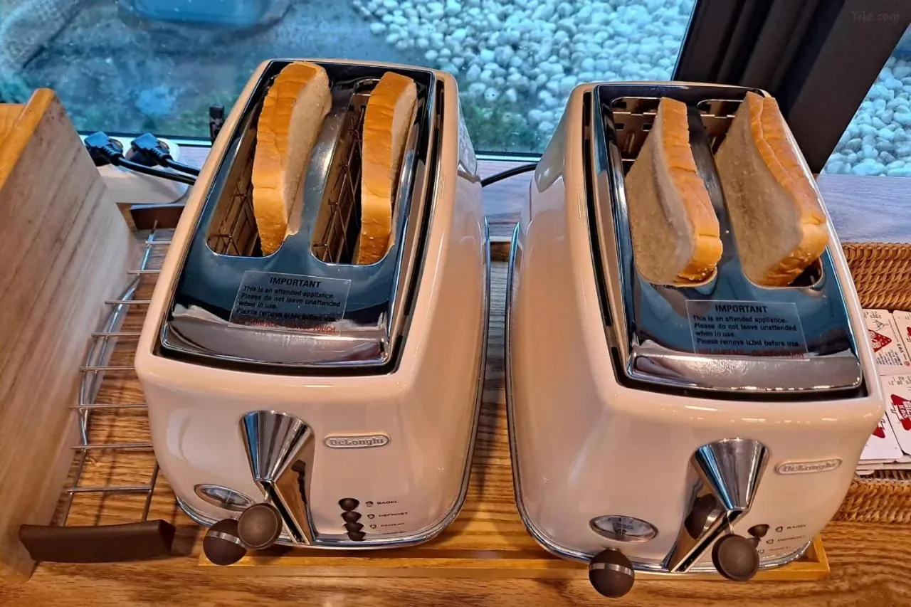 Breakfast in Cheonjiyeon Hotel