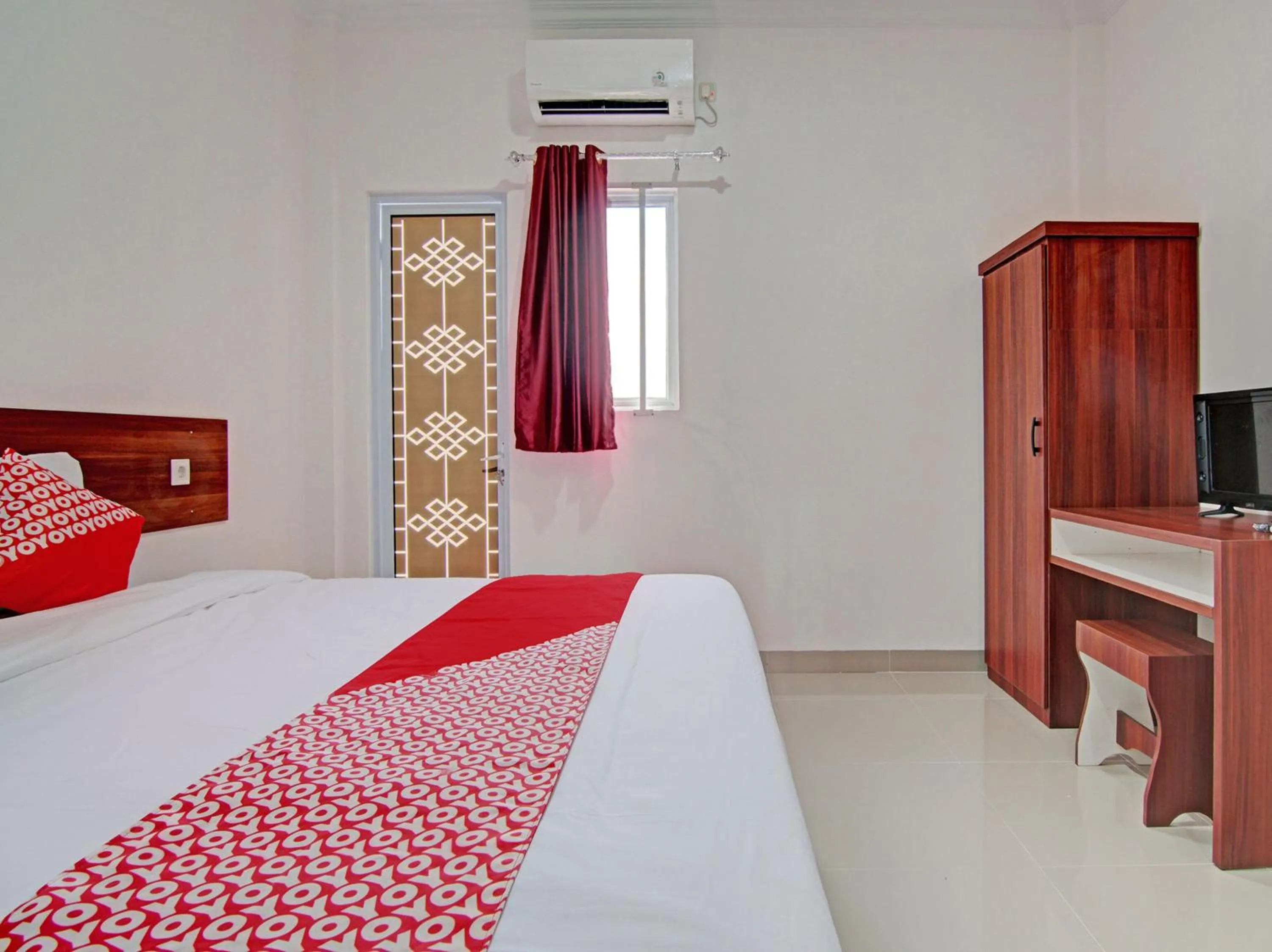 Bedroom in Hotel O Penginapan Sarinah SyariahNearRM Beringin Indah