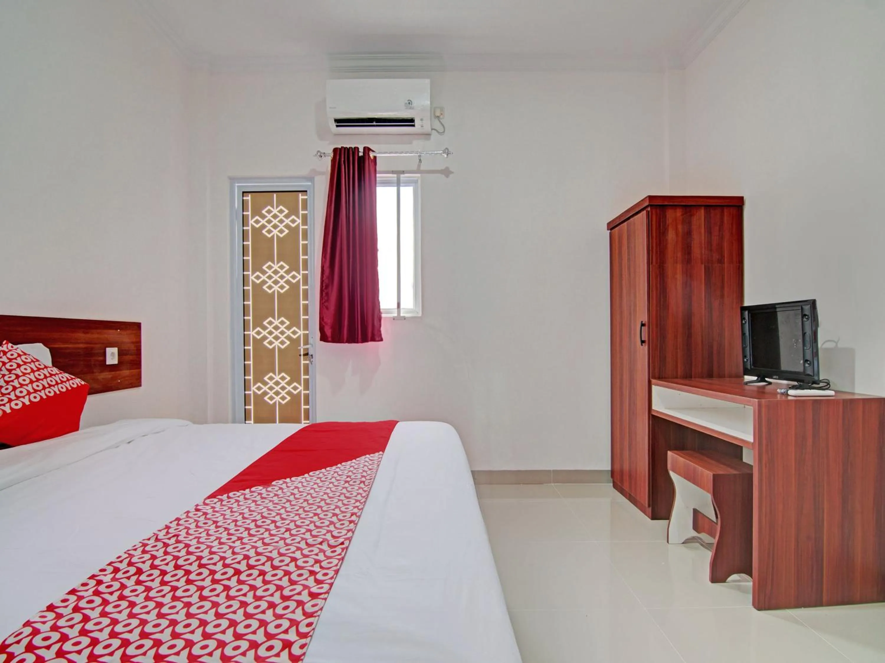 Bedroom in Hotel O Penginapan Sarinah SyariahNearRM Beringin Indah