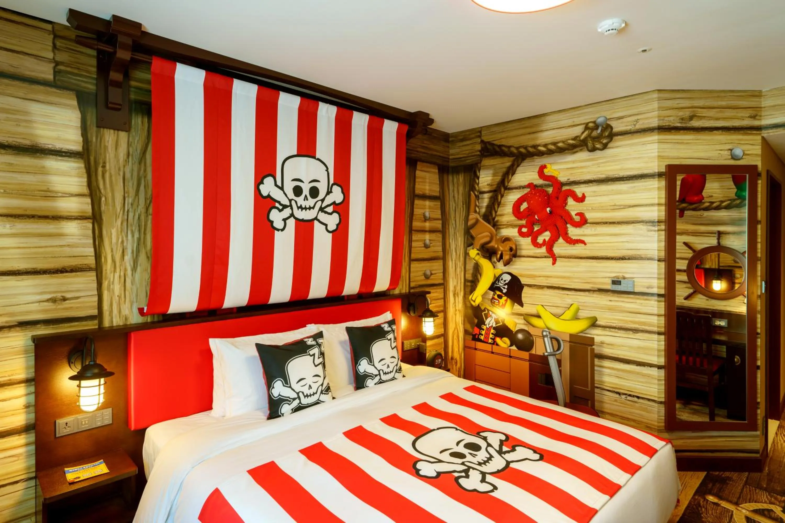 Bed in LEGOLAND Korea Resort Hotel