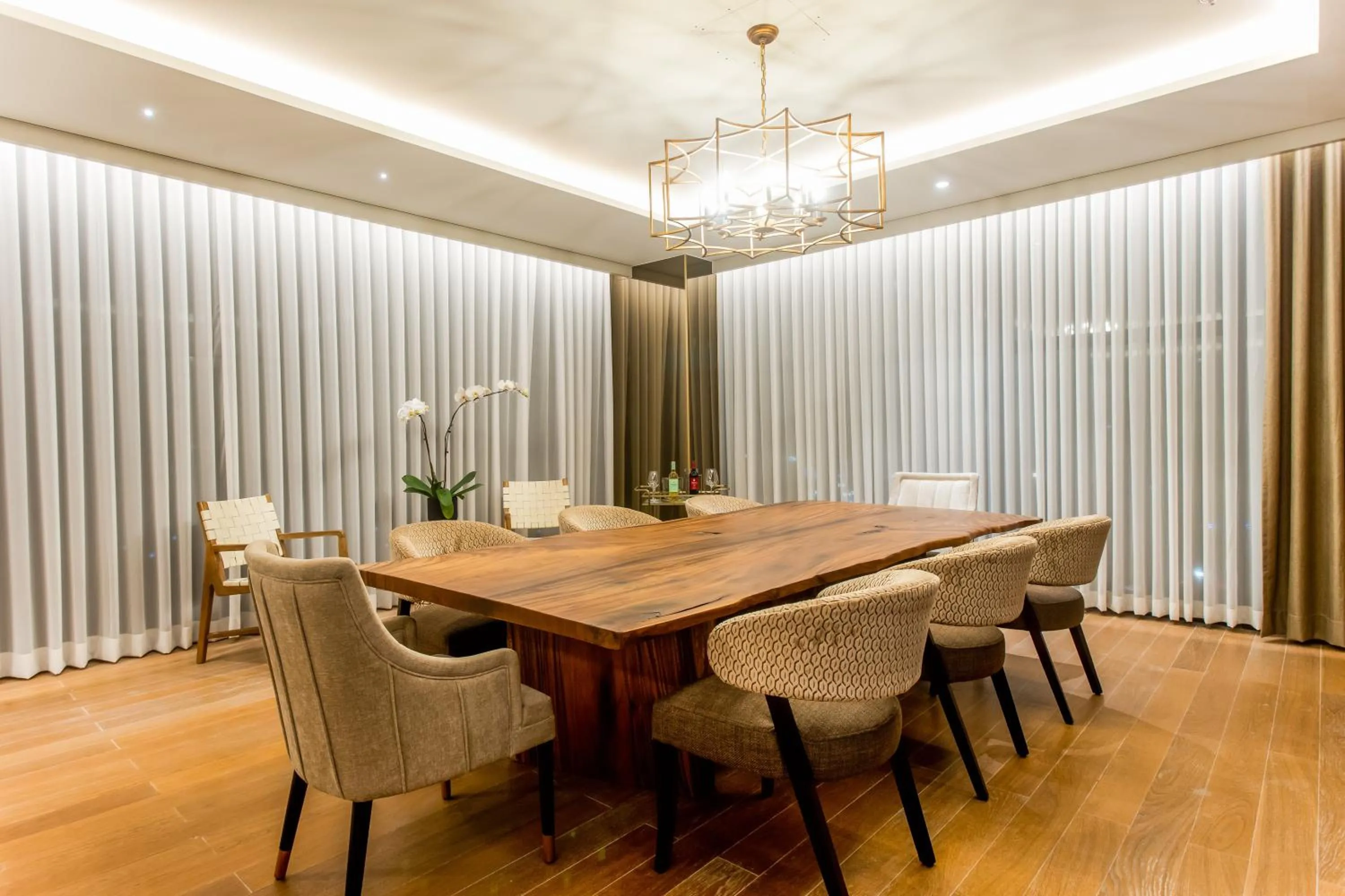 Brittany Hotel Villar City