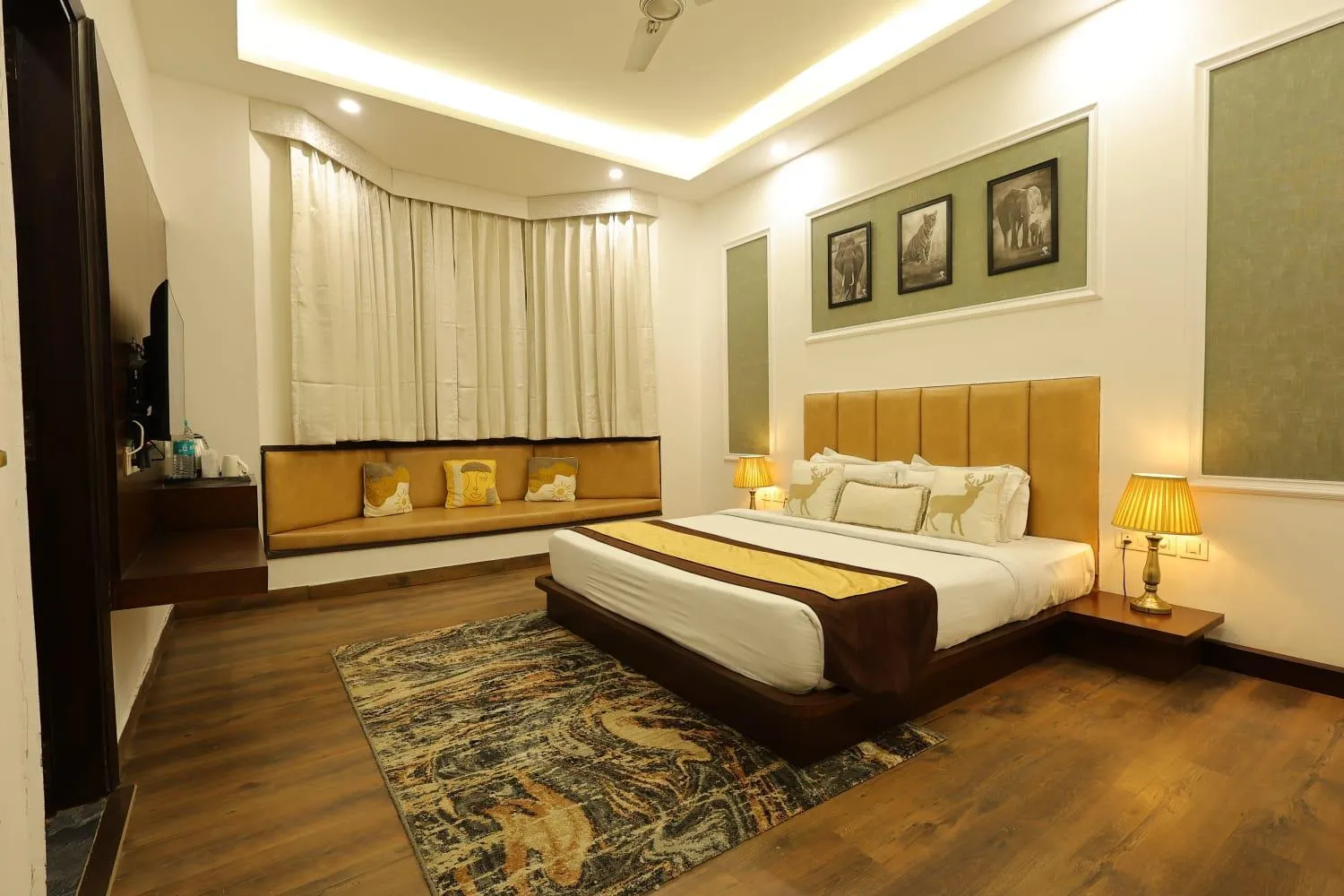 Bedroom, Bed in Corbett Tusker Trail