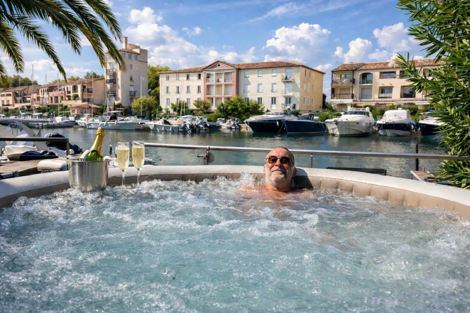 Grande Villa de 130 m2 avec SPA et amarrage privé 14x8M