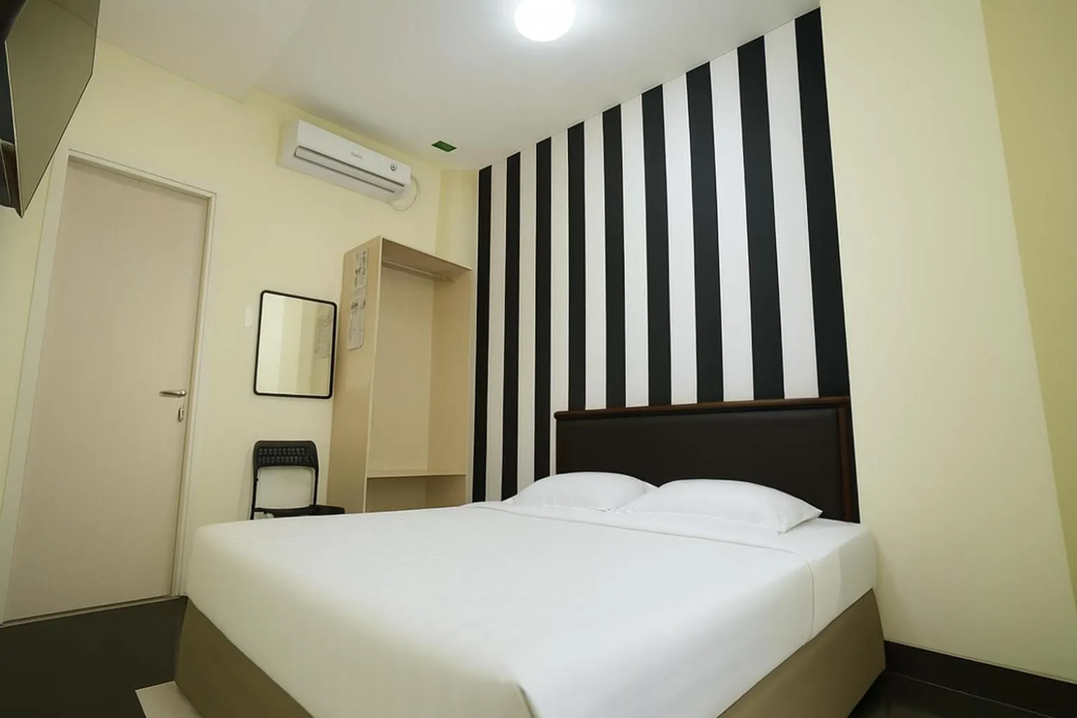 Bedroom, Bed in Multi 88 Syariah
