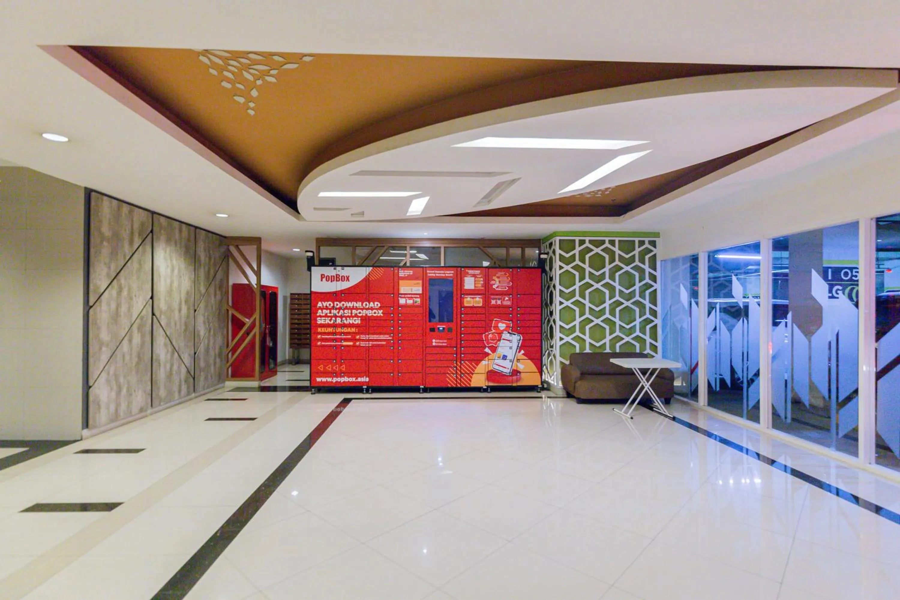 Property building in RedLiving Apartemen Grand Kamala Lagoon - Rooms 911 Tower Barclay South with Netflix