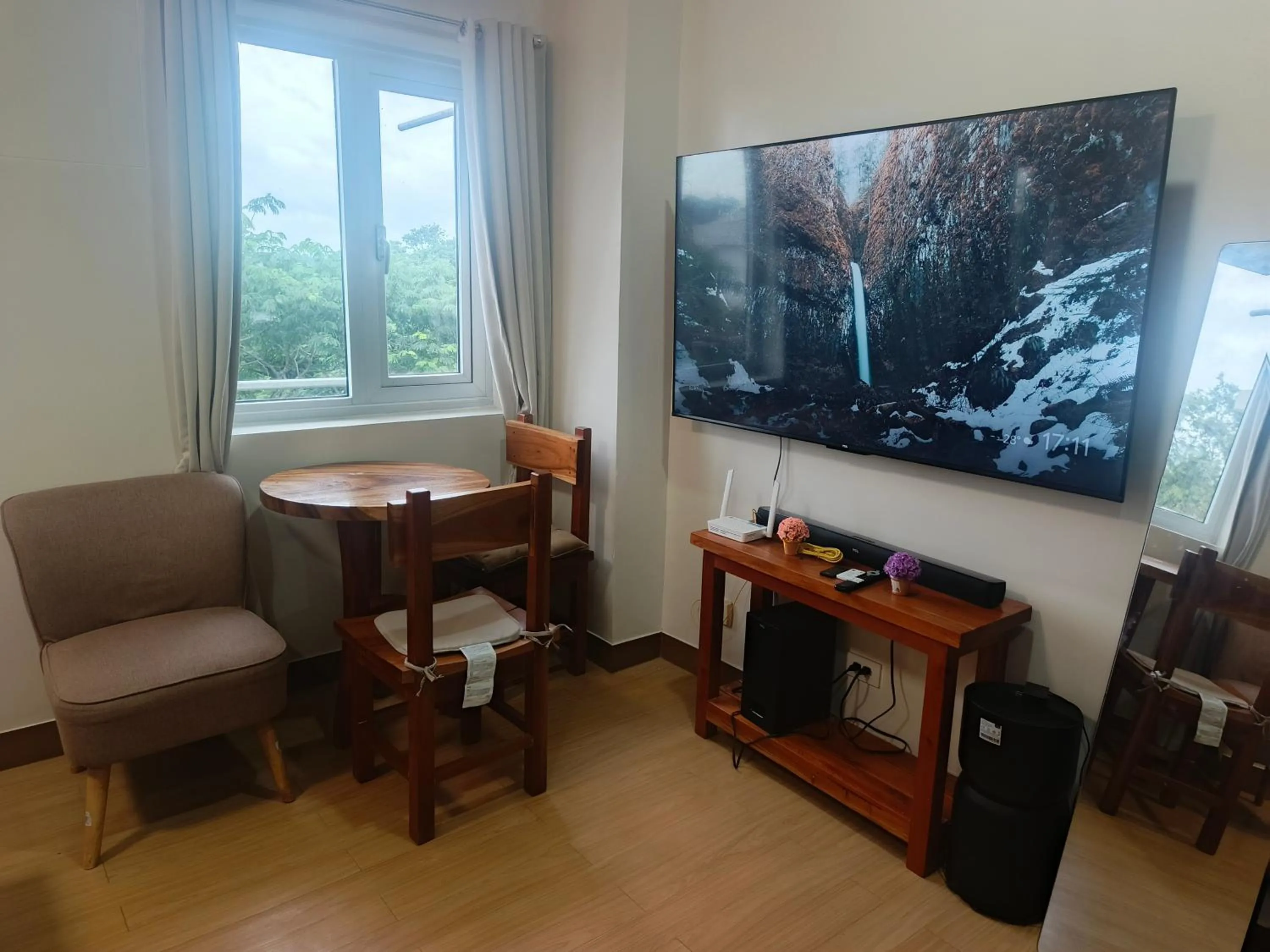 Happy Stays B - End Unit Greenery View at SMDC Hope Residences