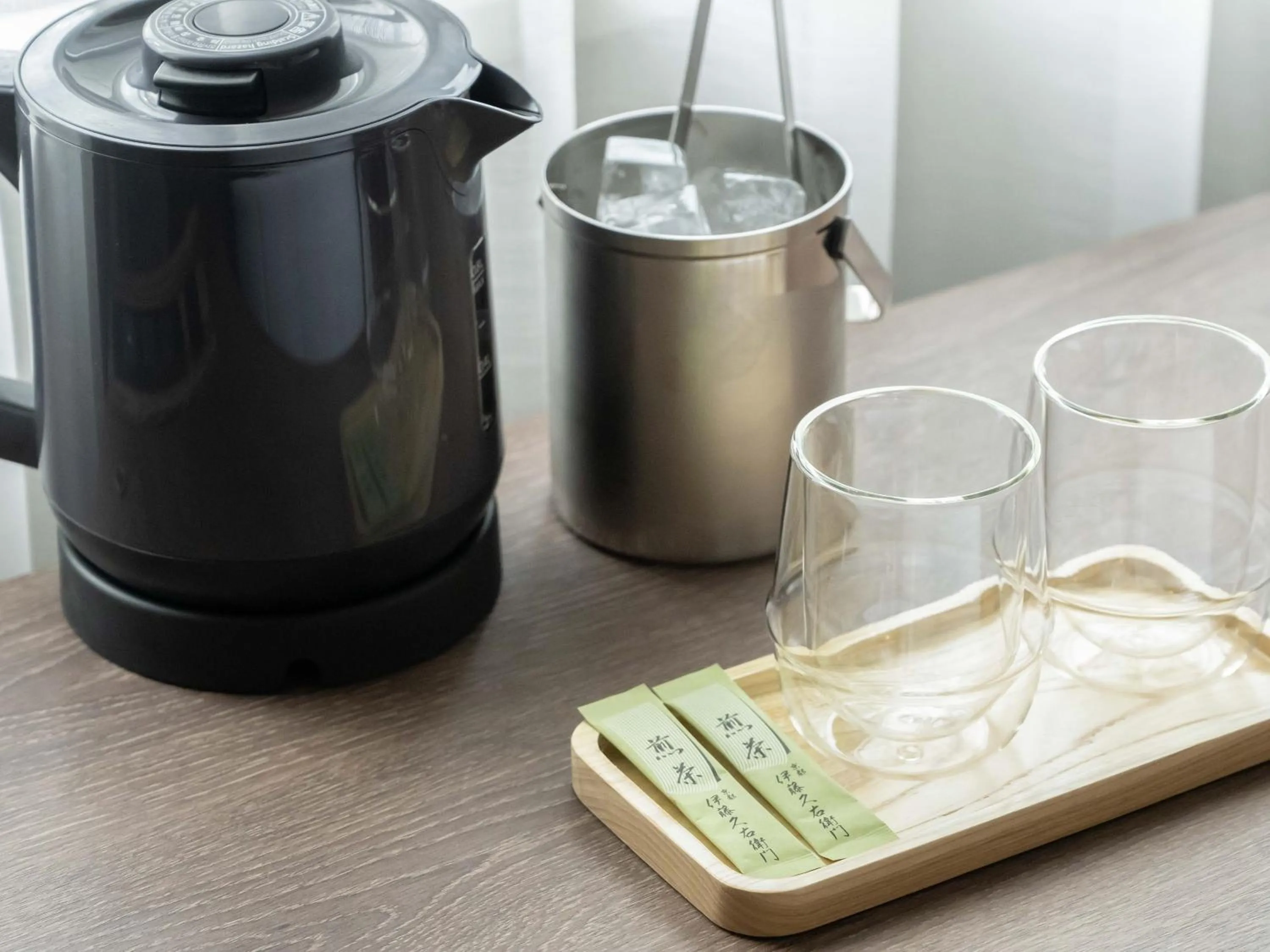 room service in insomnia KYOTO OIKE