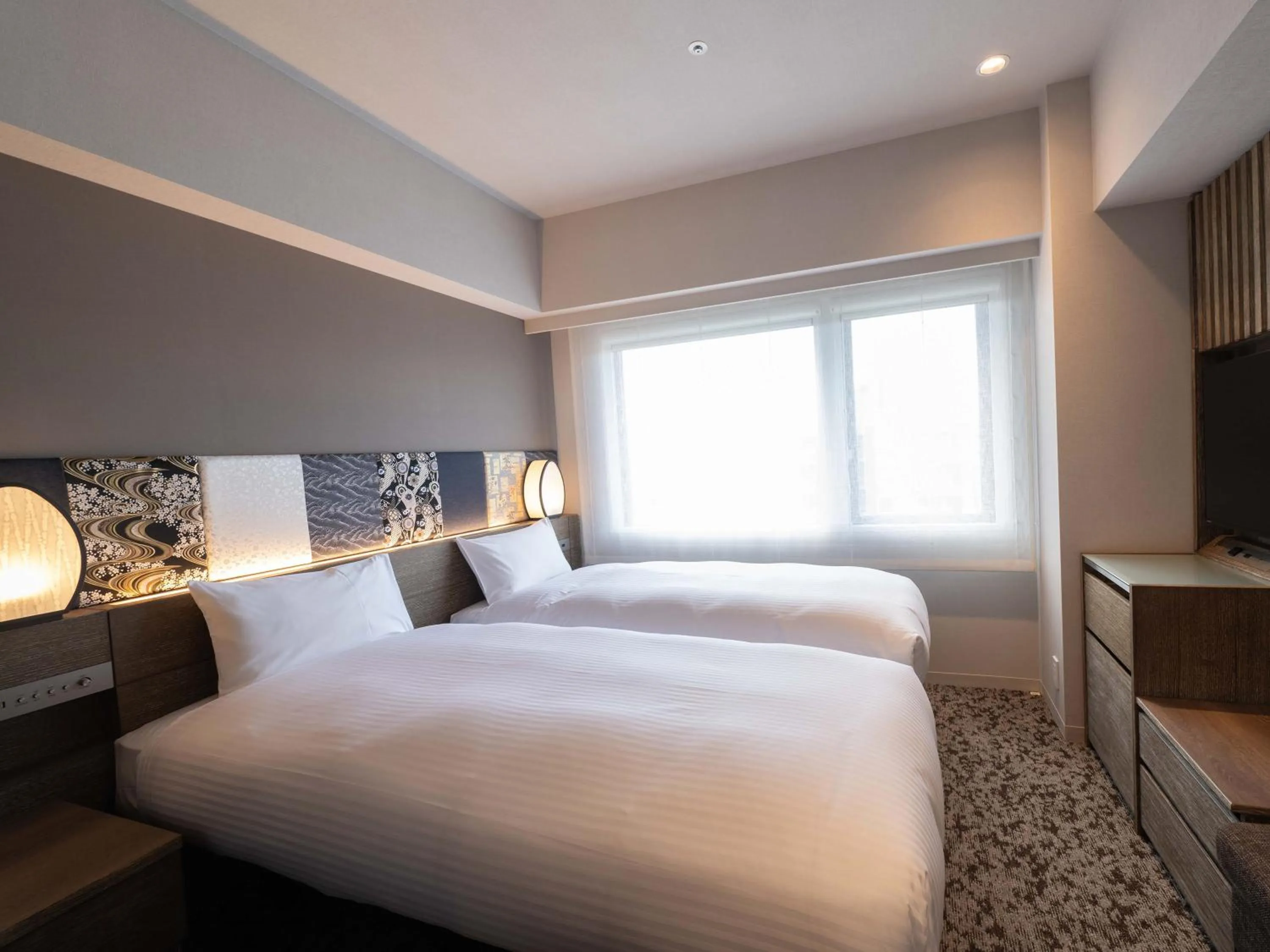 Photo of the whole room, Bed in insomnia KYOTO OIKE