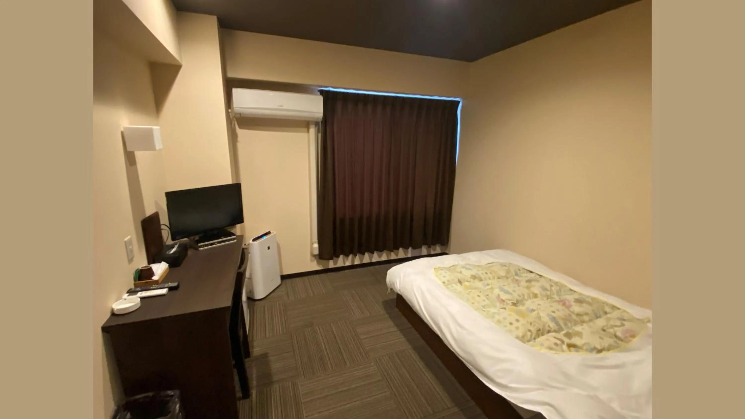 Bed in Business Inn Fukuyama