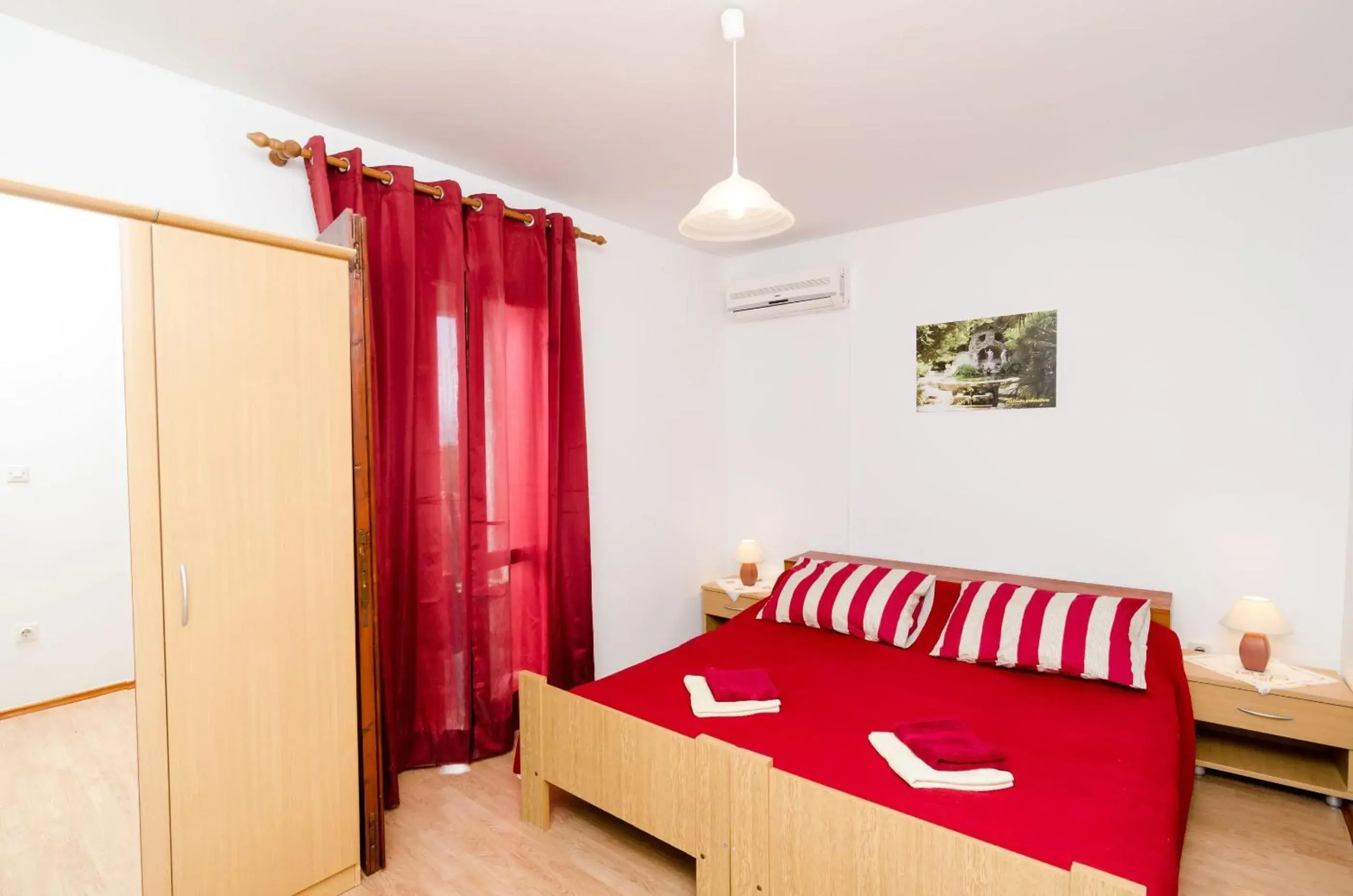 Standard Double Room with Balcony in Guest House Kola Standard Double Room with Balcony in Guest House Kola