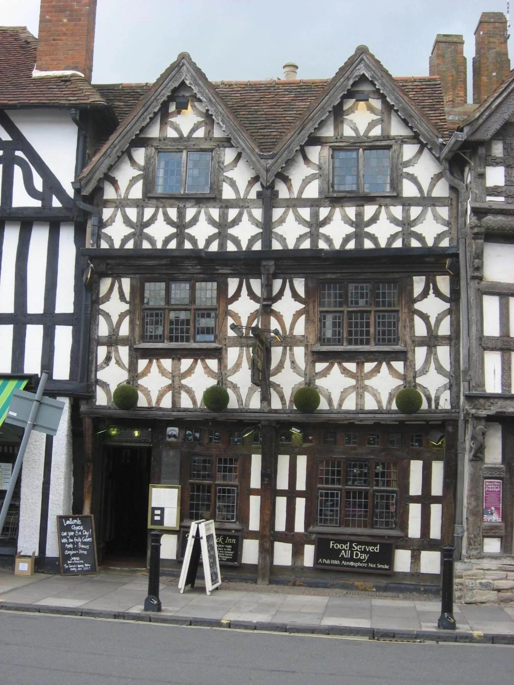 Fishing in Bend in the River Lodge