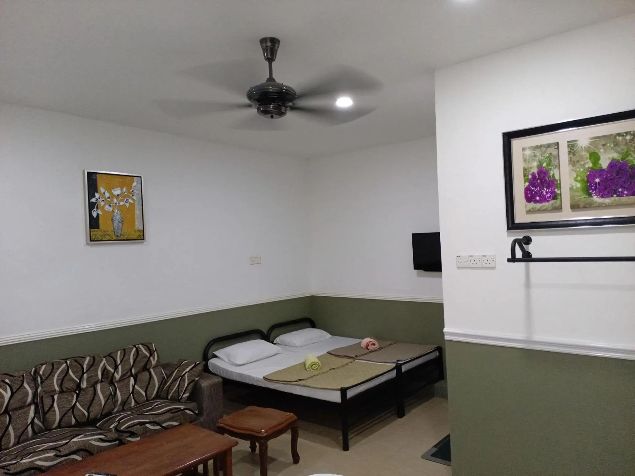 Bedroom, Bed in Hotel Seri Intan Tampin