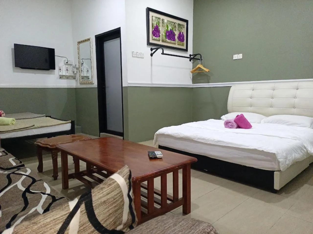 Bedroom, Bed in Hotel Seri Intan Tampin