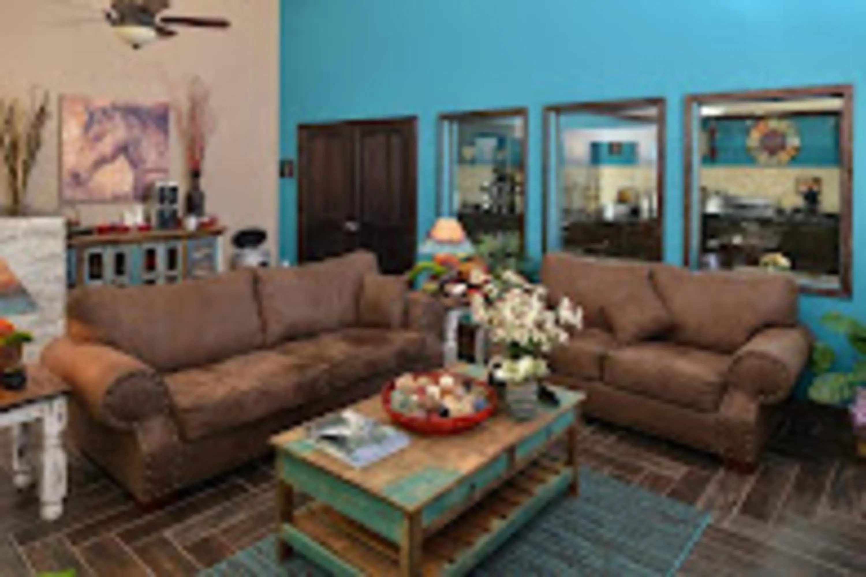 Seating area in Baymont by Wyndham Ardmore I-35