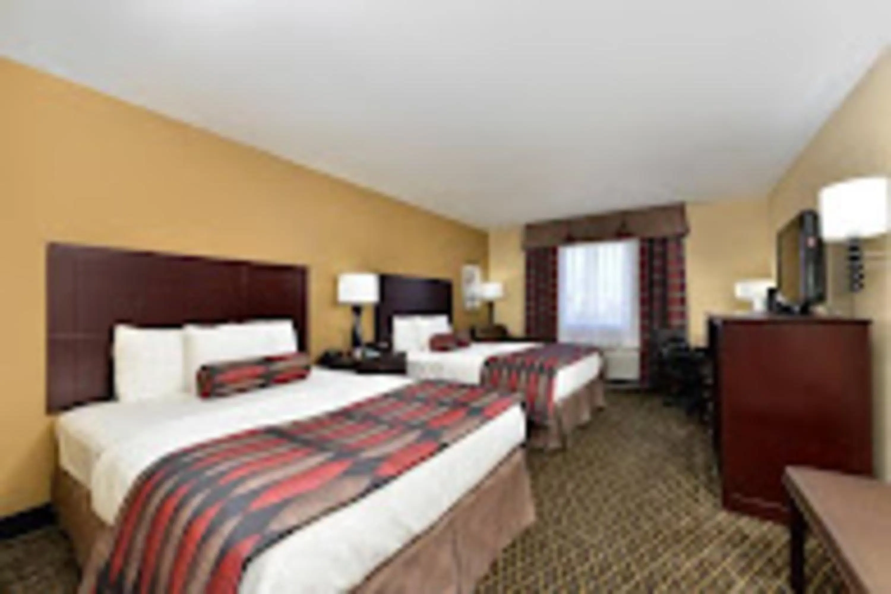 Photo of the whole room, Bed in Baymont by Wyndham Ardmore I-35