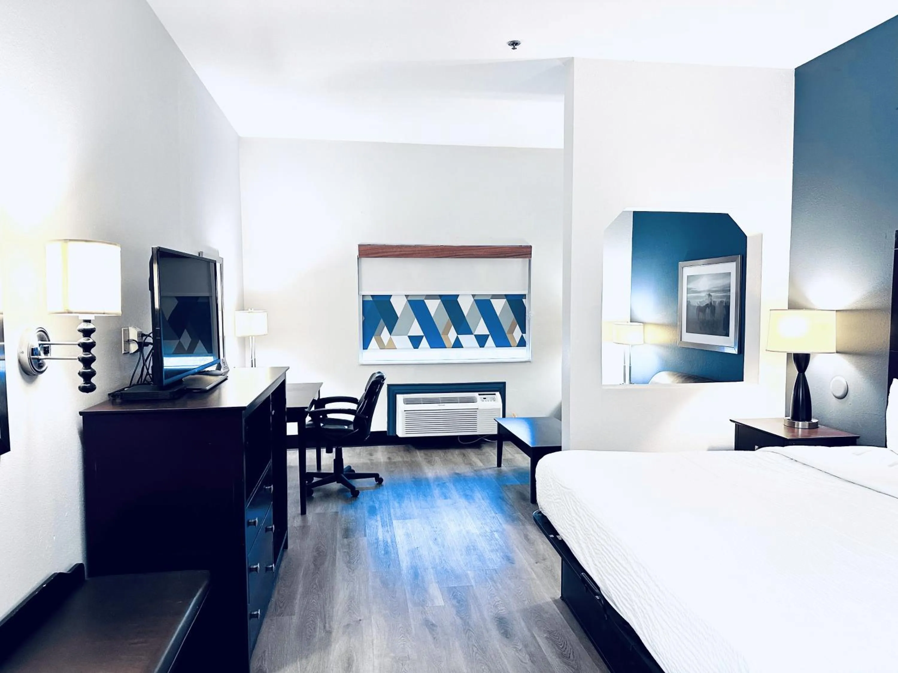 Bedroom, Bed in Baymont by Wyndham Ardmore I-35