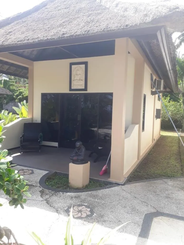 Melaya beach resort Twin Room