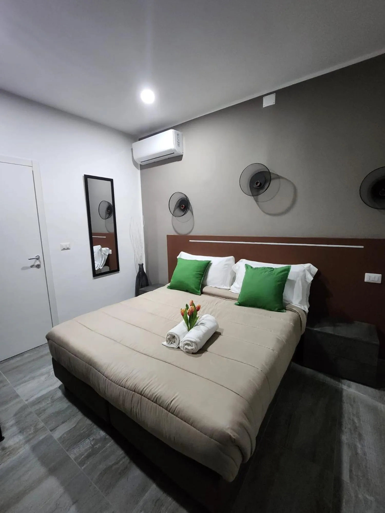 Photo of the whole room, Bed in Hotel apartments Crisvan