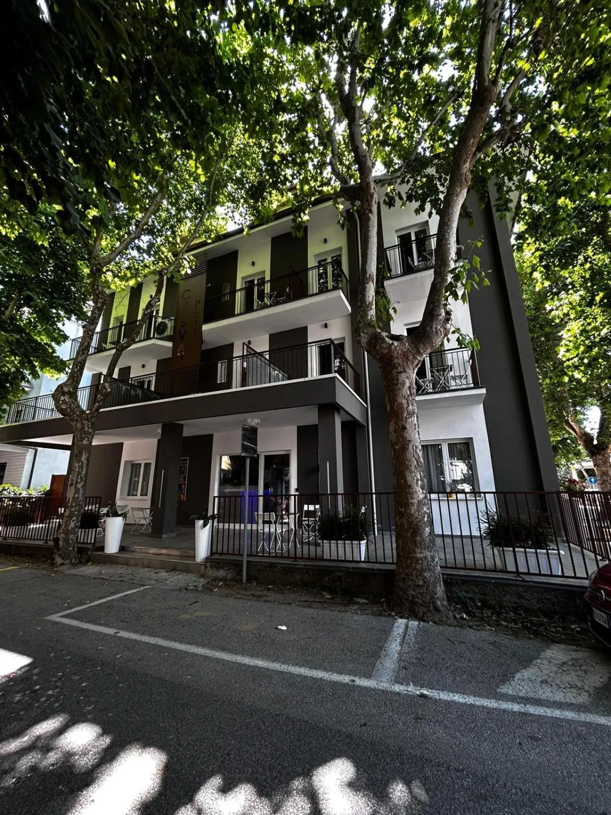 Property building in Hotel apartments Crisvan