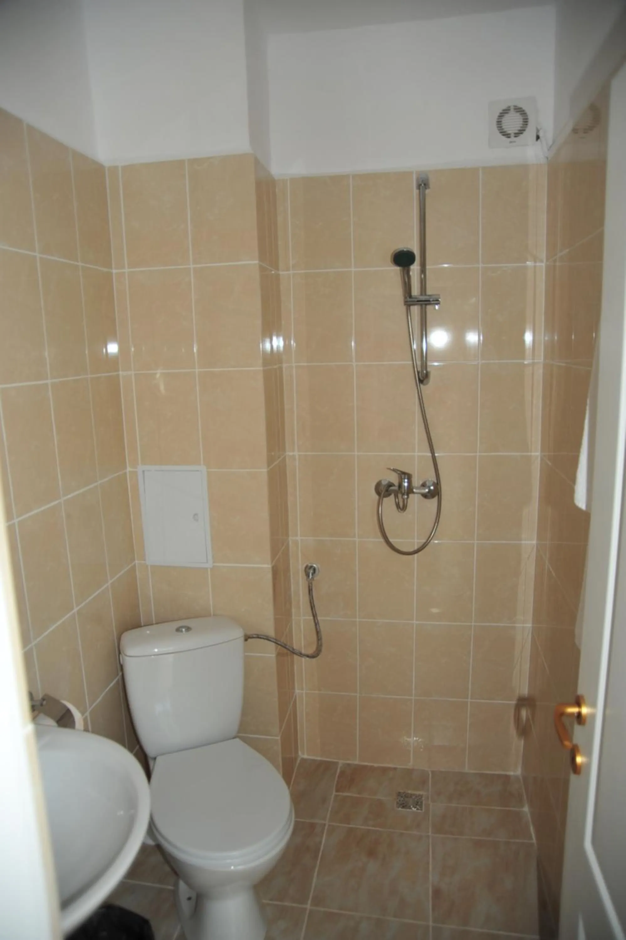 Shower in Hotel Ancora