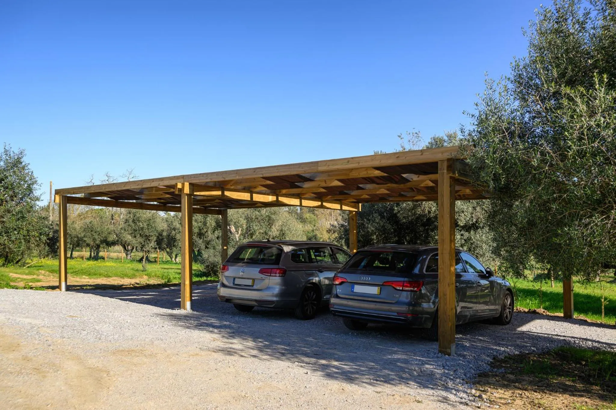 Parking in Quinta da Amendoeira - Évora - The Farmhouse