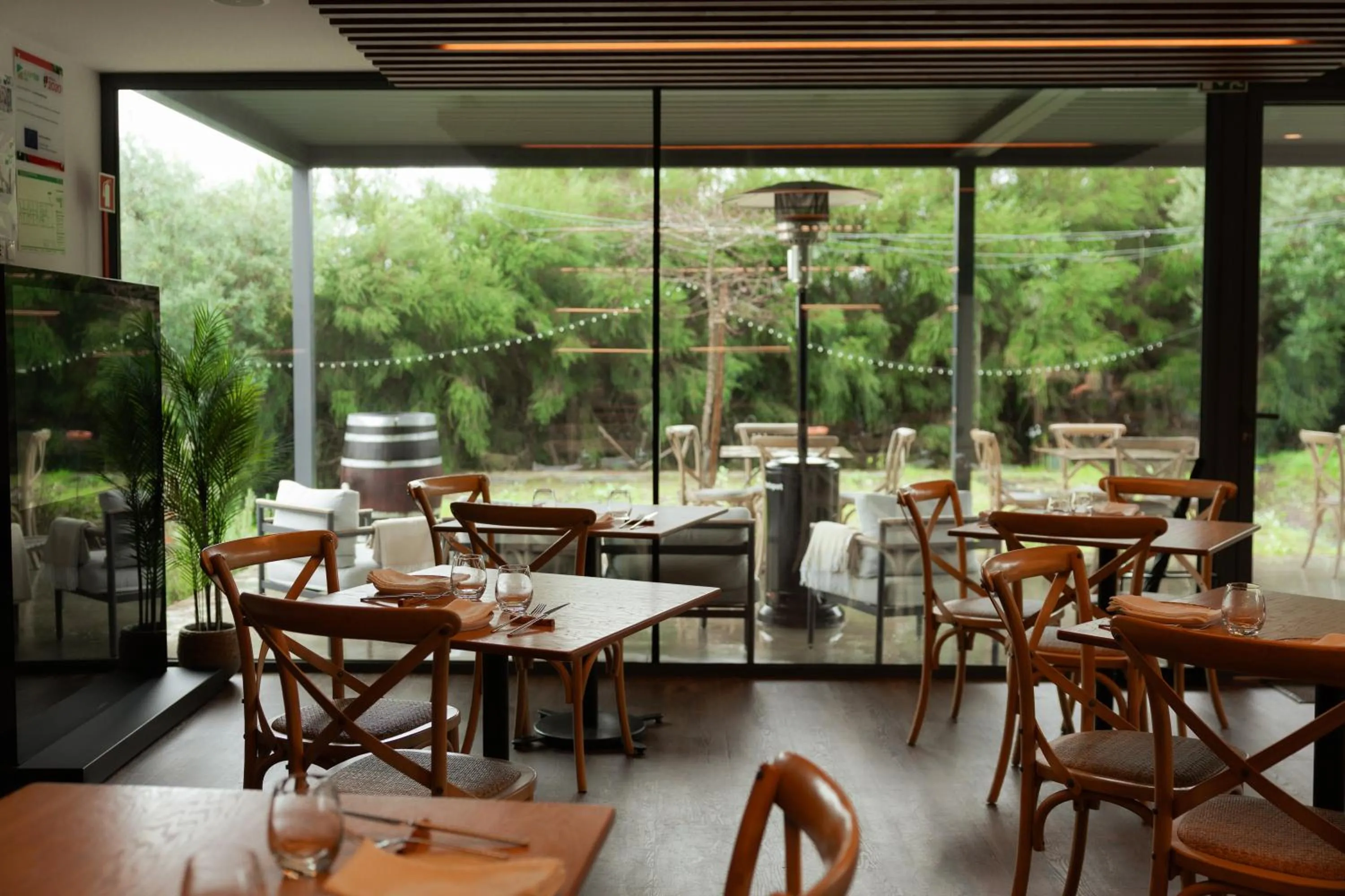 Restaurant/places to eat in Quinta da Amendoeira - Évora - The Farmhouse