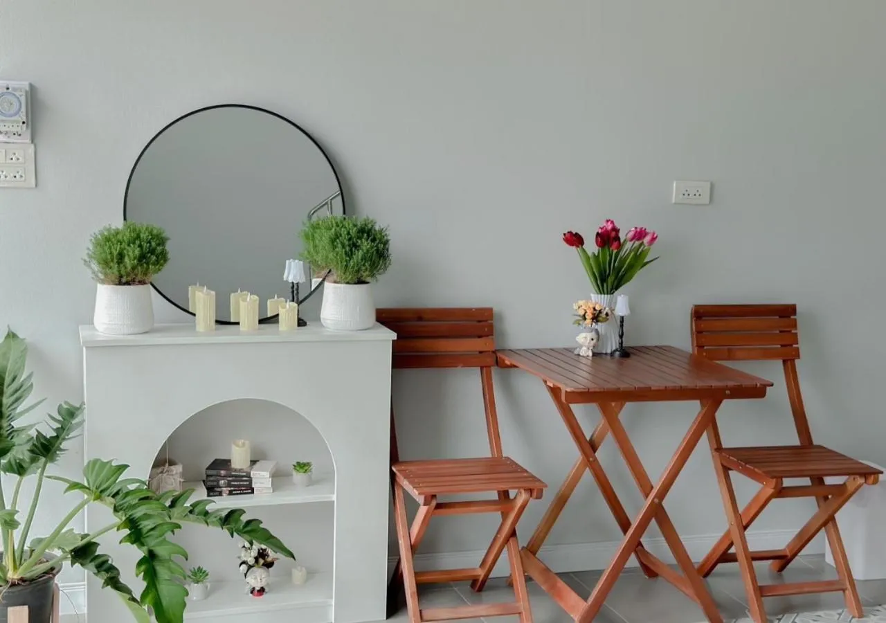 Living room in โรงแรมดีดีธาราอิน - DD tara inn