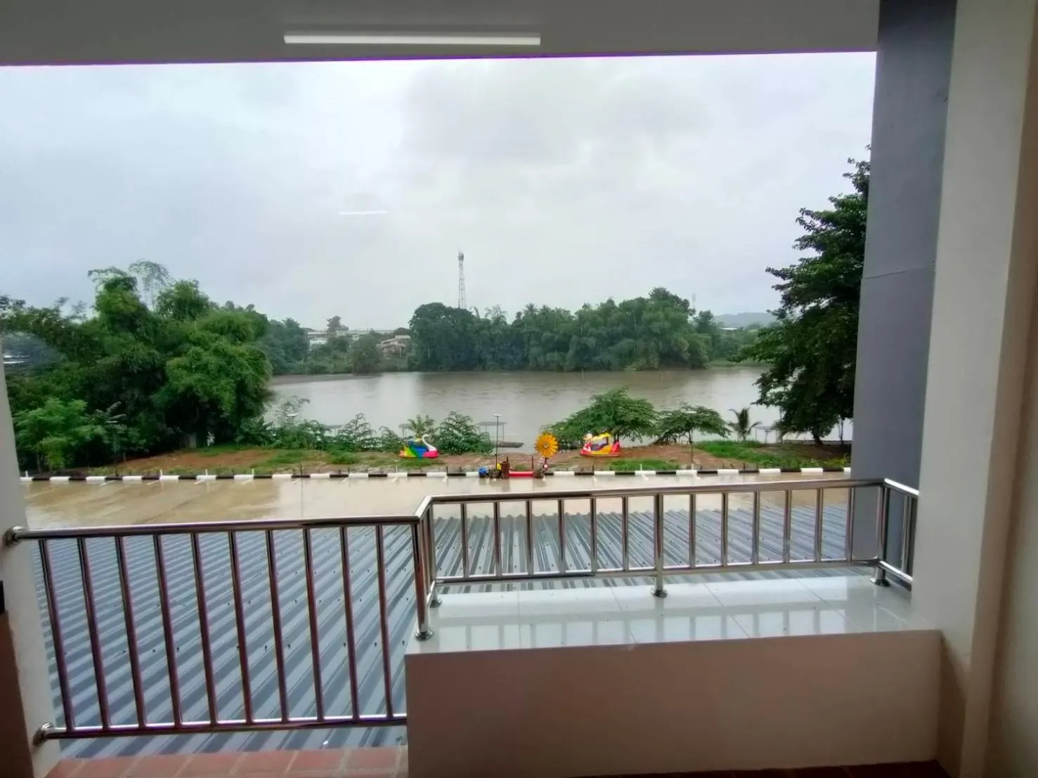 Patio in โรงแรมดีดีธาราอิน - DD tara inn