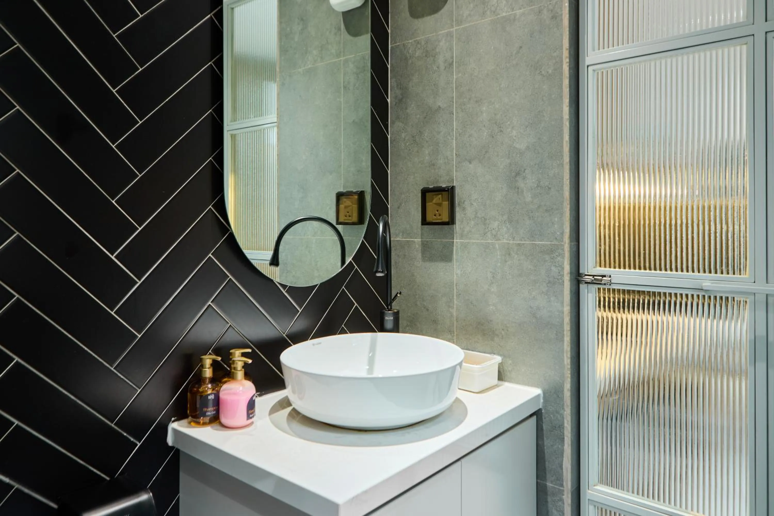 Bathroom in Kin Wander Tân Quy