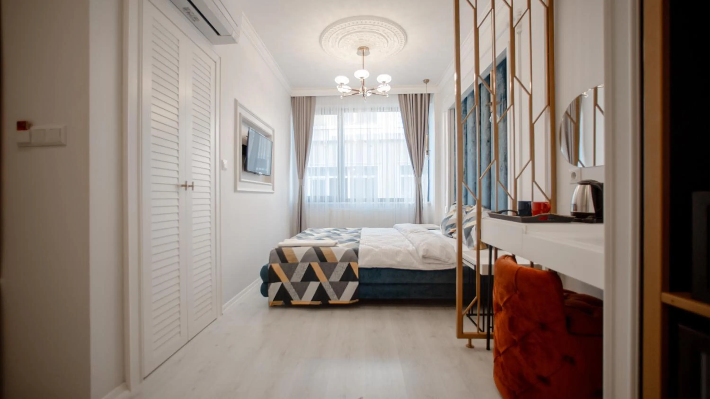 Bed in Megalos Galata Hotel