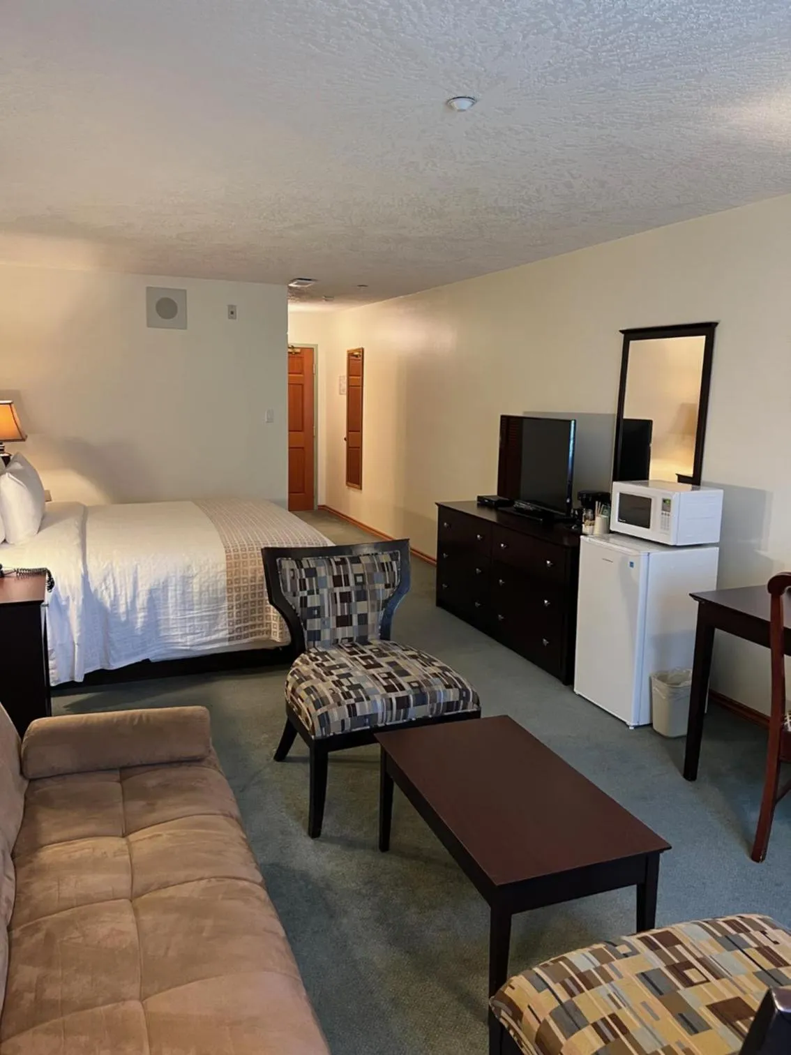 Bed in The Grand Hotel Nanaimo