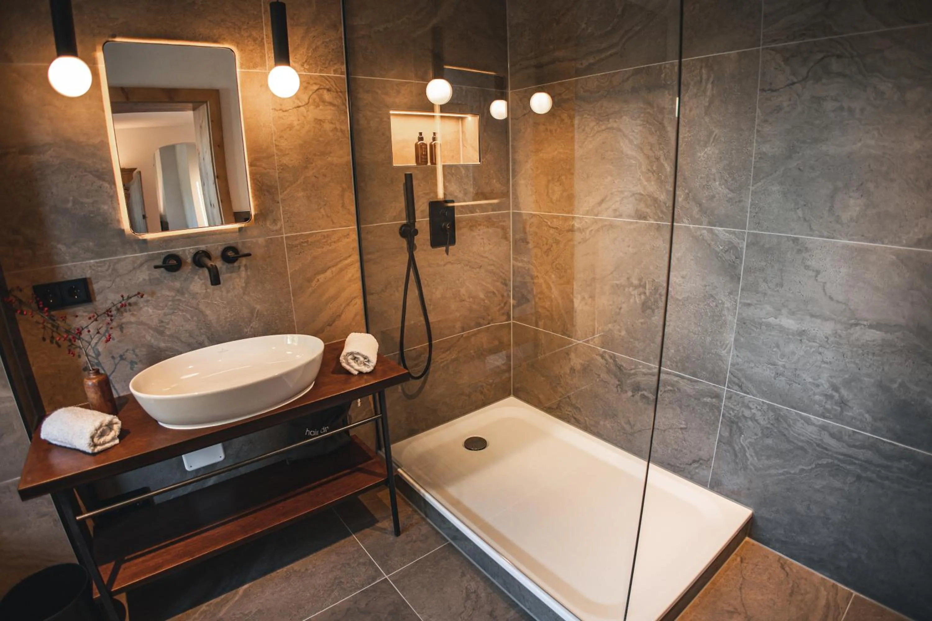 Shower in Suiten Zantl